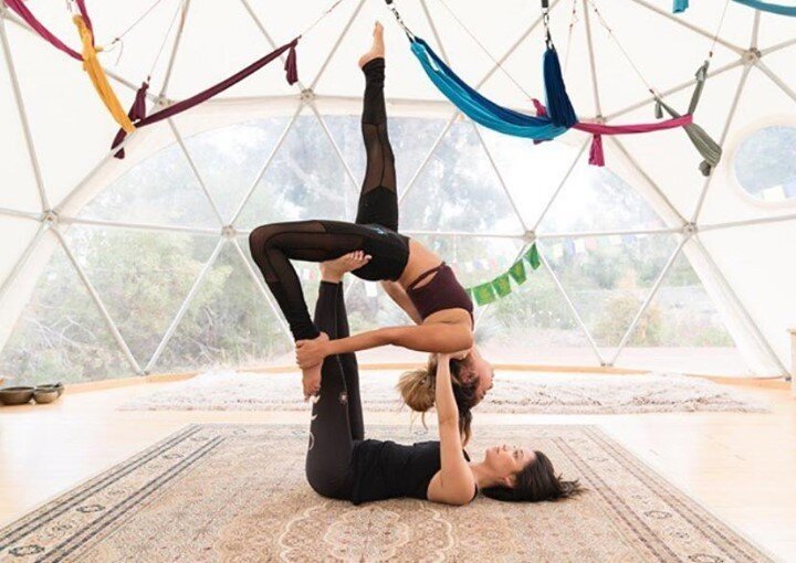 Partner Yoga - Community - Hands on Adjustments!⁠
⁠
Yes Please!⁠
⁠
#healingtouch