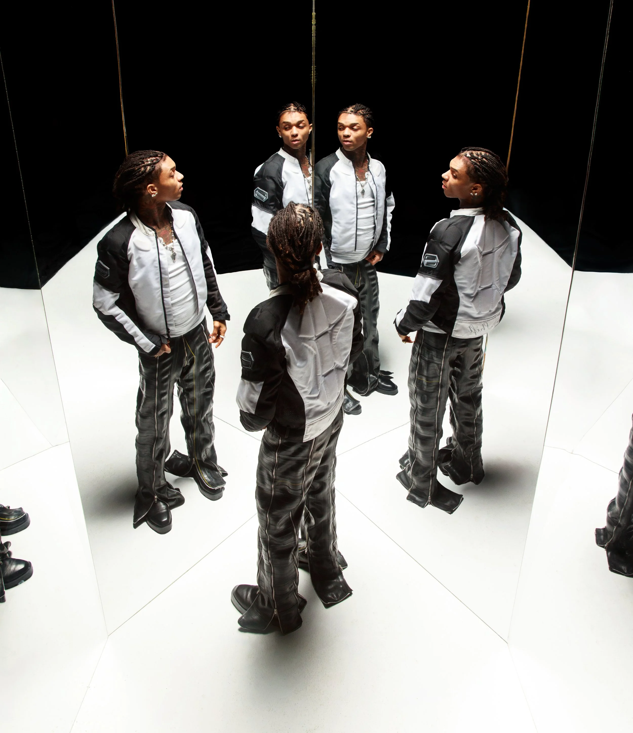 SL_SWAE LEE-SD_020126_MIRROR-SET_01_3044.jpeg