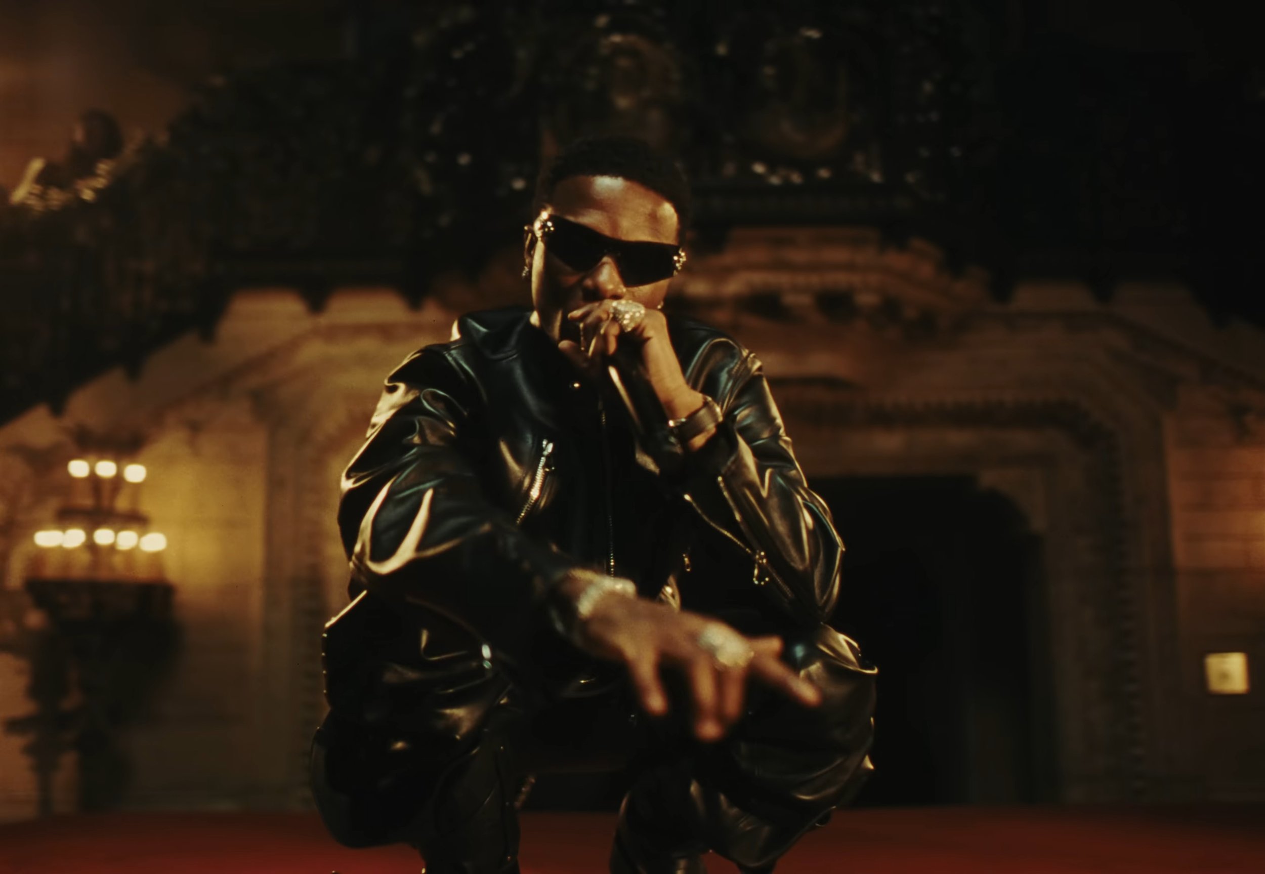 VS--YouTube-Gunna-foreverbeminefeatWizkidOfficialVideo-YouTube-1’33” (1).jpg