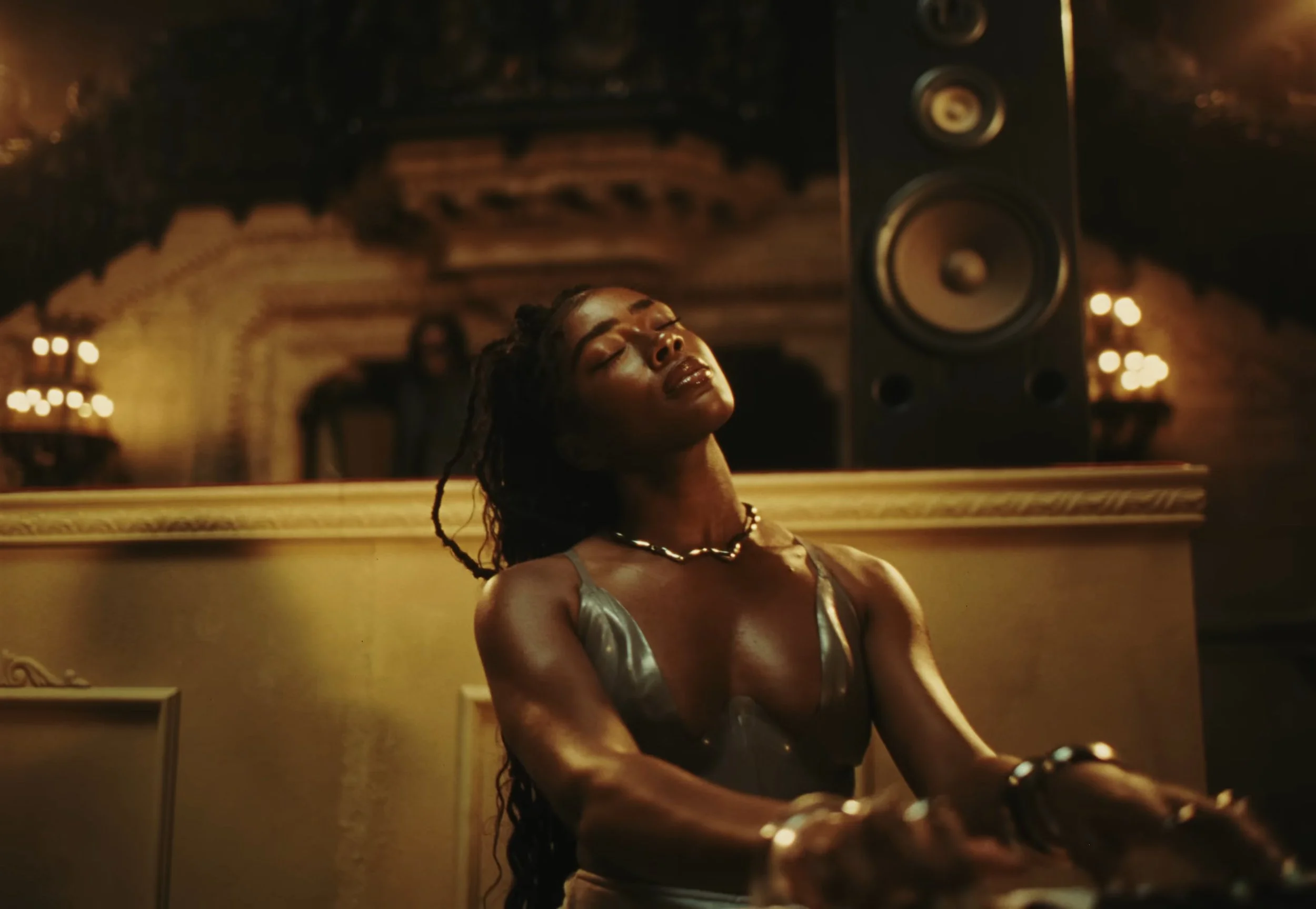 VS--YouTube-Gunna-foreverbeminefeatWizkidOfficialVideo-YouTube-0’21”.jpg