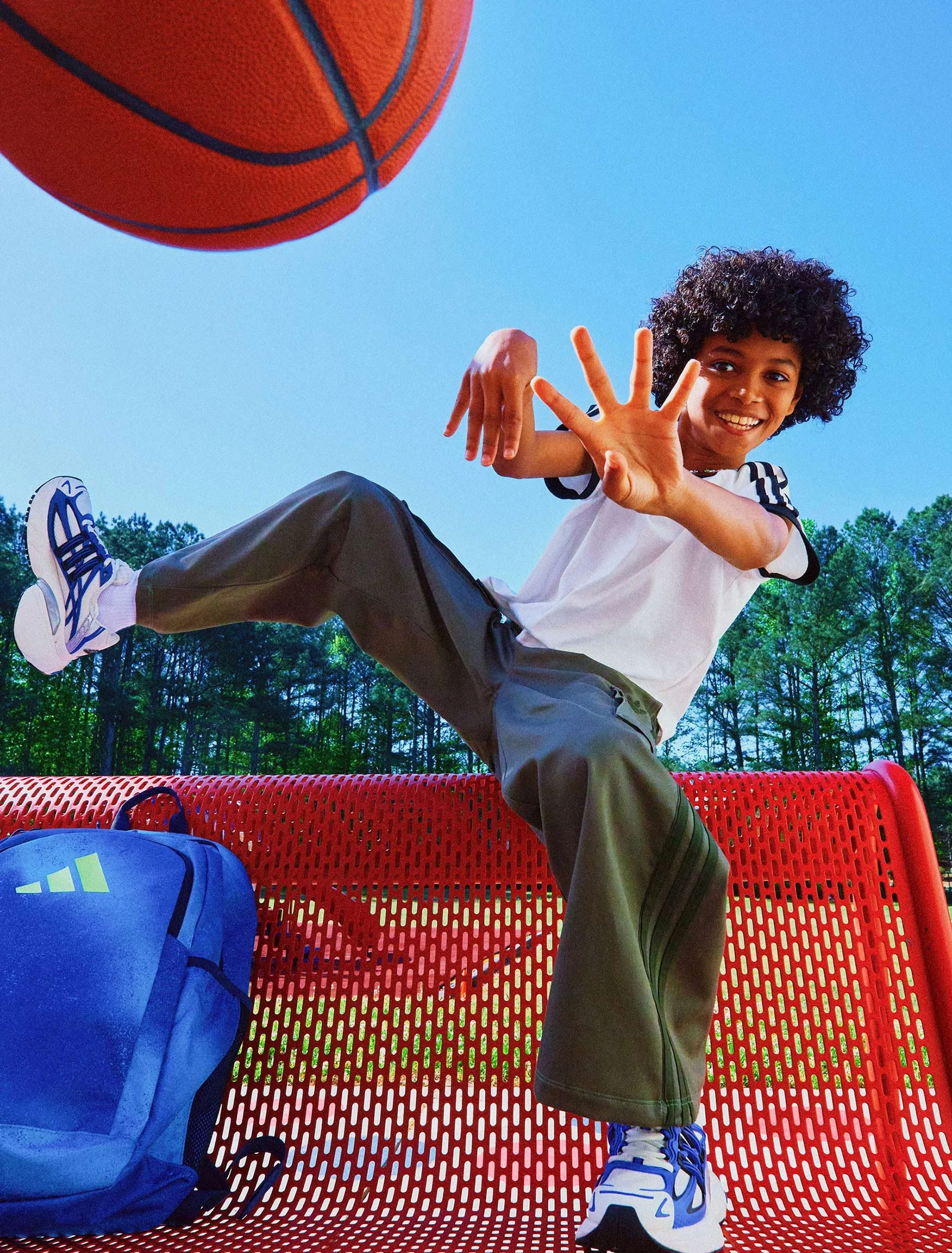 82524_KG2Sg3_garrido-adidas-back-to-school-2026-04.jpg