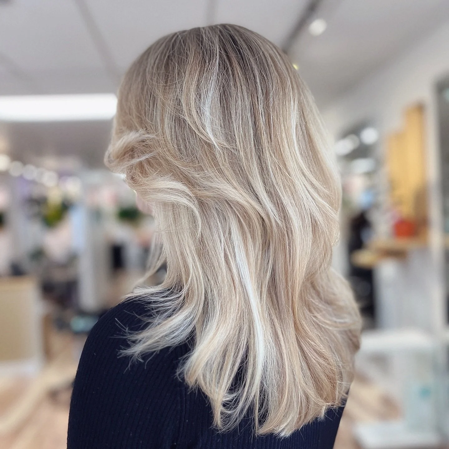Old money look Balayage💰 and layered cut

#celestiabyceleste#celestehair#vancouver#newwestminsterbc#yvrhair#vancityhair#balayage#balayagespecialists#blondebalayage#oldmoneystyle#layercut#blondehighlights