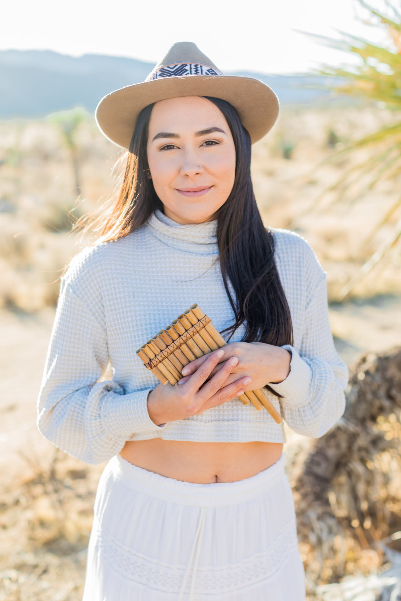 Stephanie.sound.healing.joshua.tree.national.park.monocle.project.2019-10.jpg