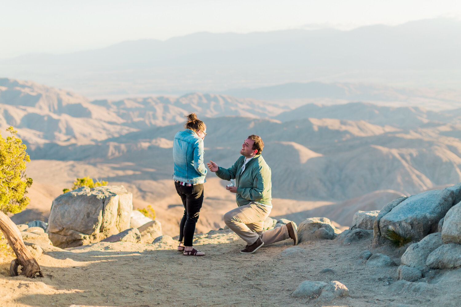 engagement.joshua.tree.wedding.bride.groom.boyfriend.girlfriend.destonation.travel.best.photographer.photography..monocle.project-4.jpg