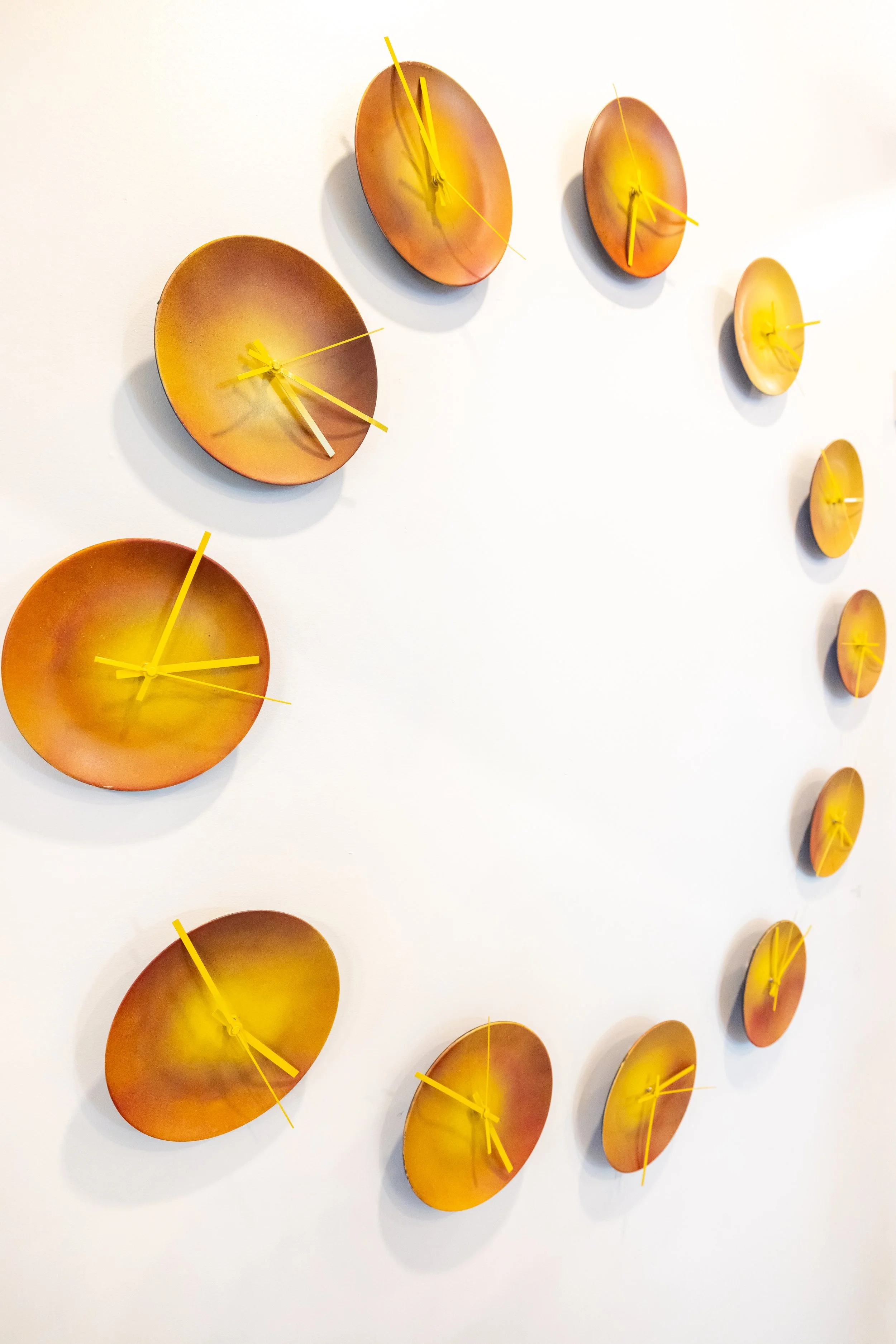 Running Out of Time (2023)
Glass plate clocks (12 cycles of the sun)