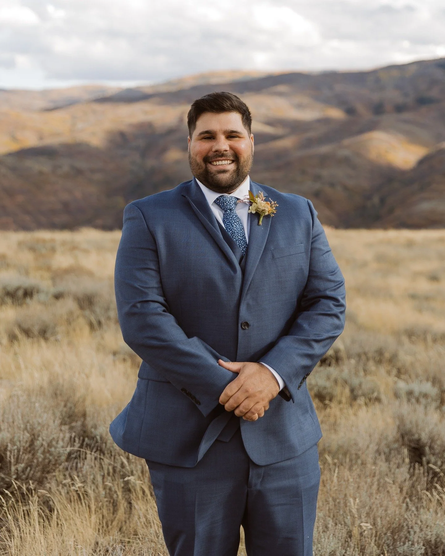 What am I talking about when I refer to “Personal Flowers?”
Personal Flowers are any flowers an individual person wears or holds during your wedding day celebration. This term may also be used interchangeably with Bridal Party or Wedding