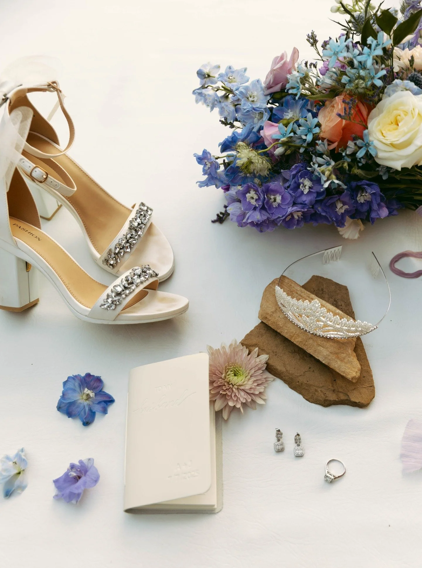 Been saving this photo!

It's hard to pic just one to share as a cover photo so you get lots from every couple haha. 

✨Hot tip from your florist✨

Make a list of all the floral pieces you want and list them in order of priority. 

Do this by spendin