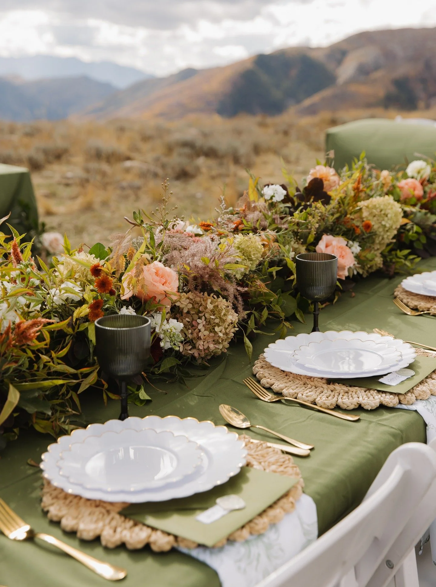 Happy Thanksgiving! 🍁 

Today at thanksgiving dinner we all went around the table and said what we were grateful for. 🤍

It was beautiful. My mom talked about how she wishes there were more thanksgiving days throughout the year so we could remember