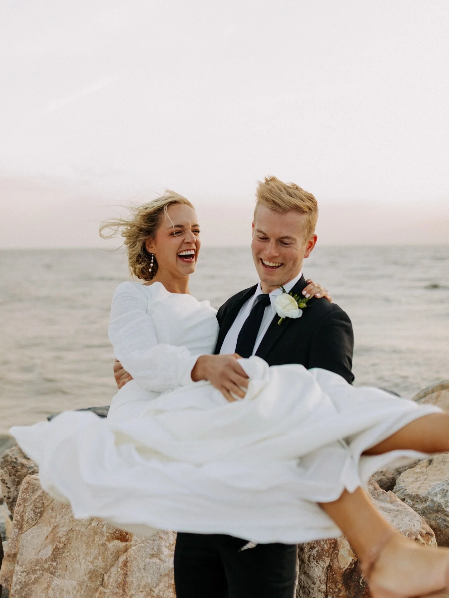 Oh my word 😍 Happy New Year!! 🎆 

We are so exited for the weddings this year! We have many booked already! Some of our months are already full! 

If you have been wanting to inquire now is the time! 🥰

Tell your friends about me :) I&rsquo;d love