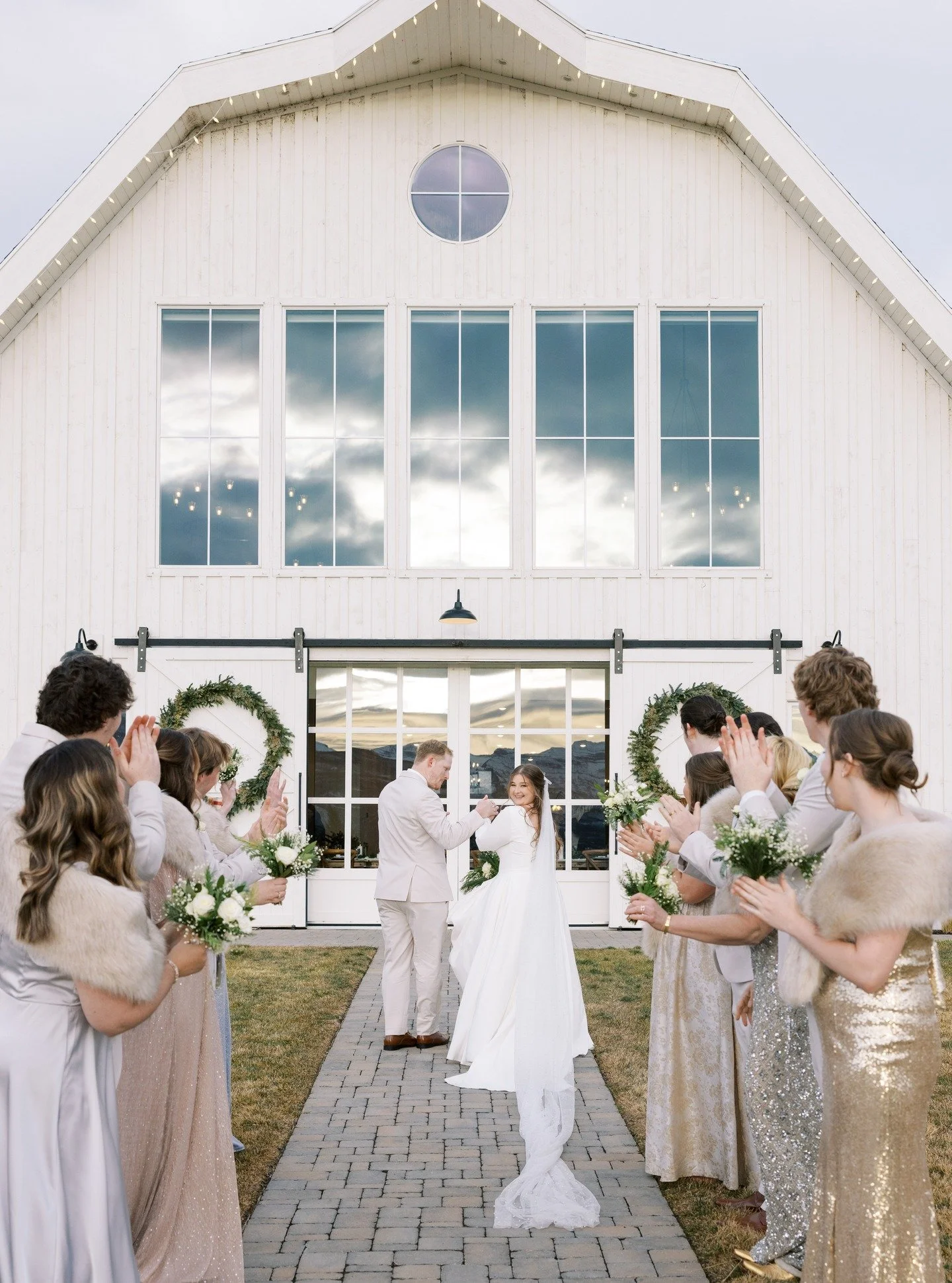 I just don't know how to pick a favorite photo out of this album!
.
.
.
Likely the information you find on the internet about wedding flowers and pricing is wrong. Many times the internet forgets that florists are more than just flowers.

✨Wedding fl