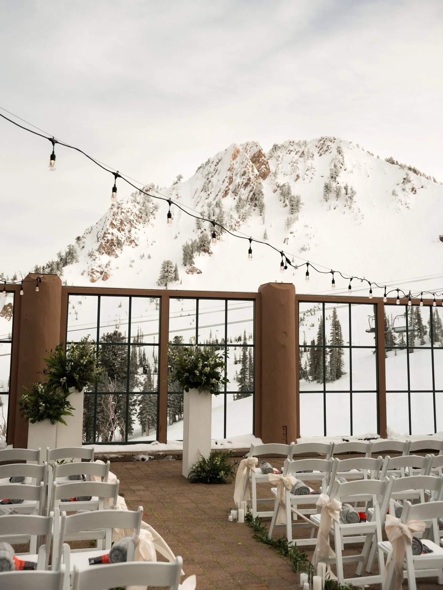 Just got some photos back from this beautiful wedding! 🥹🤩

If you&rsquo;ve been here long enough. This is one of my favorite parts about being a florist. I love seeing all the things come together and then caught on camera!

It&rsquo;s so fun for m