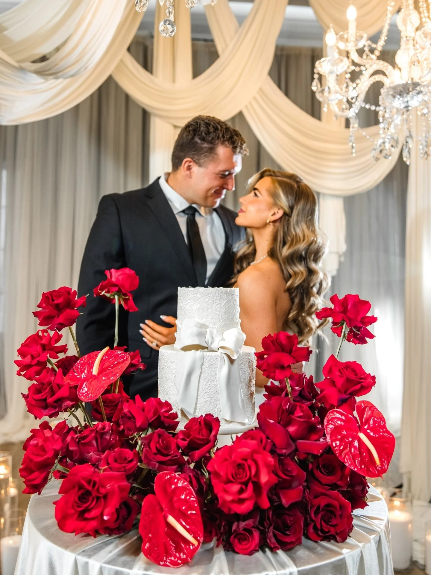 A cake meadow 🤩

So fun and beautiful! I loved making this and can&rsquo;t wait to make more! 

Venue: @magnoliautah
Wedding planners: @evented.co
Photographer: @galinacoxphoto
Content Creator: @alexpizarroproductions
HAMU: @hmua_anna_kuznetsova
Mod