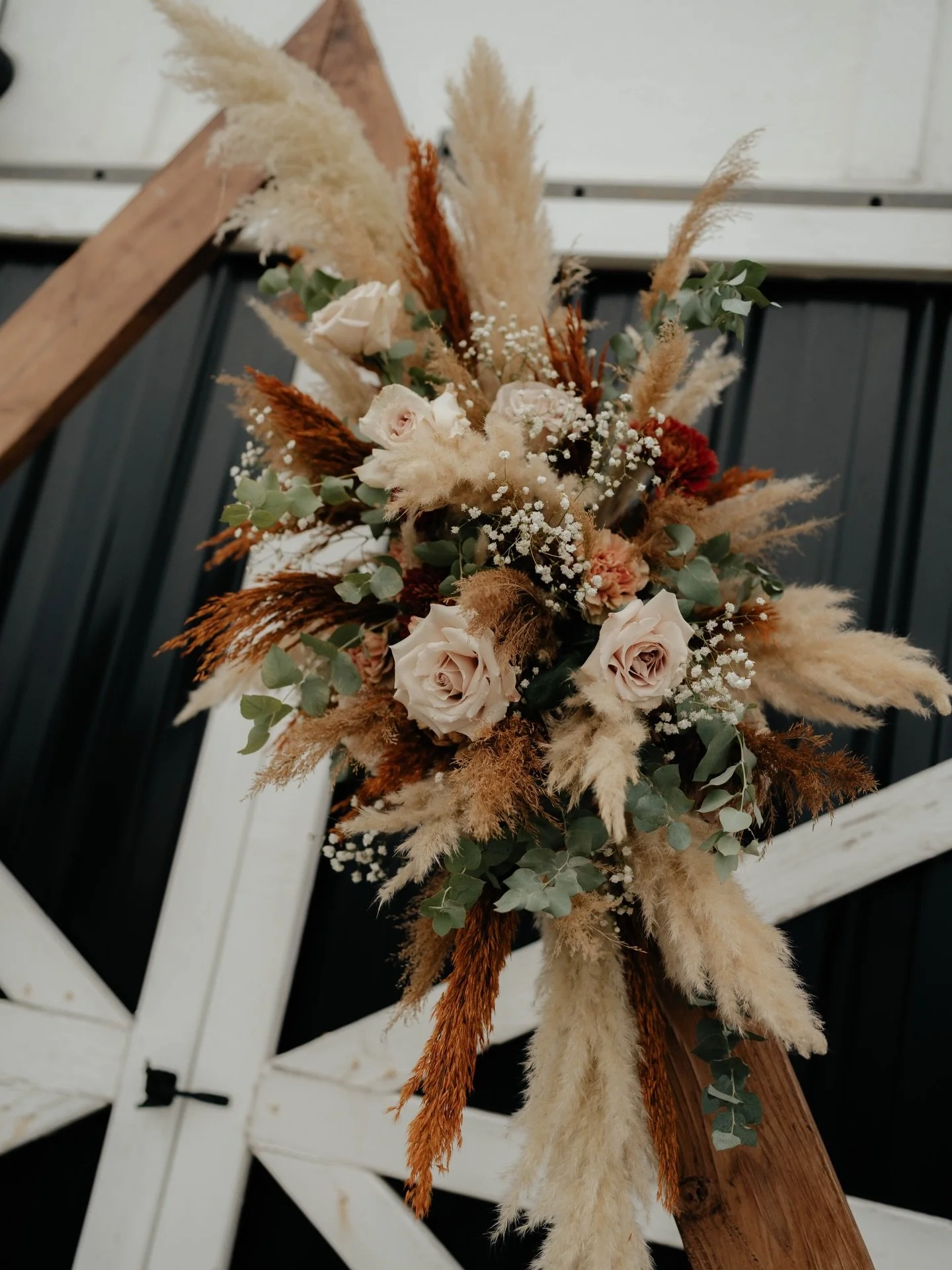 ✨How many weddings do you work on at a time?✨

We only take a limited amount of weddings monthly so we can give each couple the time &amp; attention they deserve on their big day!

✨Typically I will be working on about 6+ weddings at a time.✨

🌺 Mea