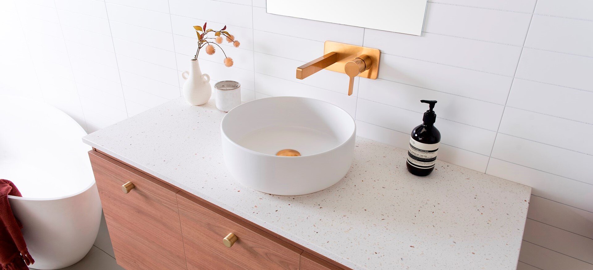 Emporia-Twin-1200-Tassie-Oak_Margot-Basin_1920x885.jpg
