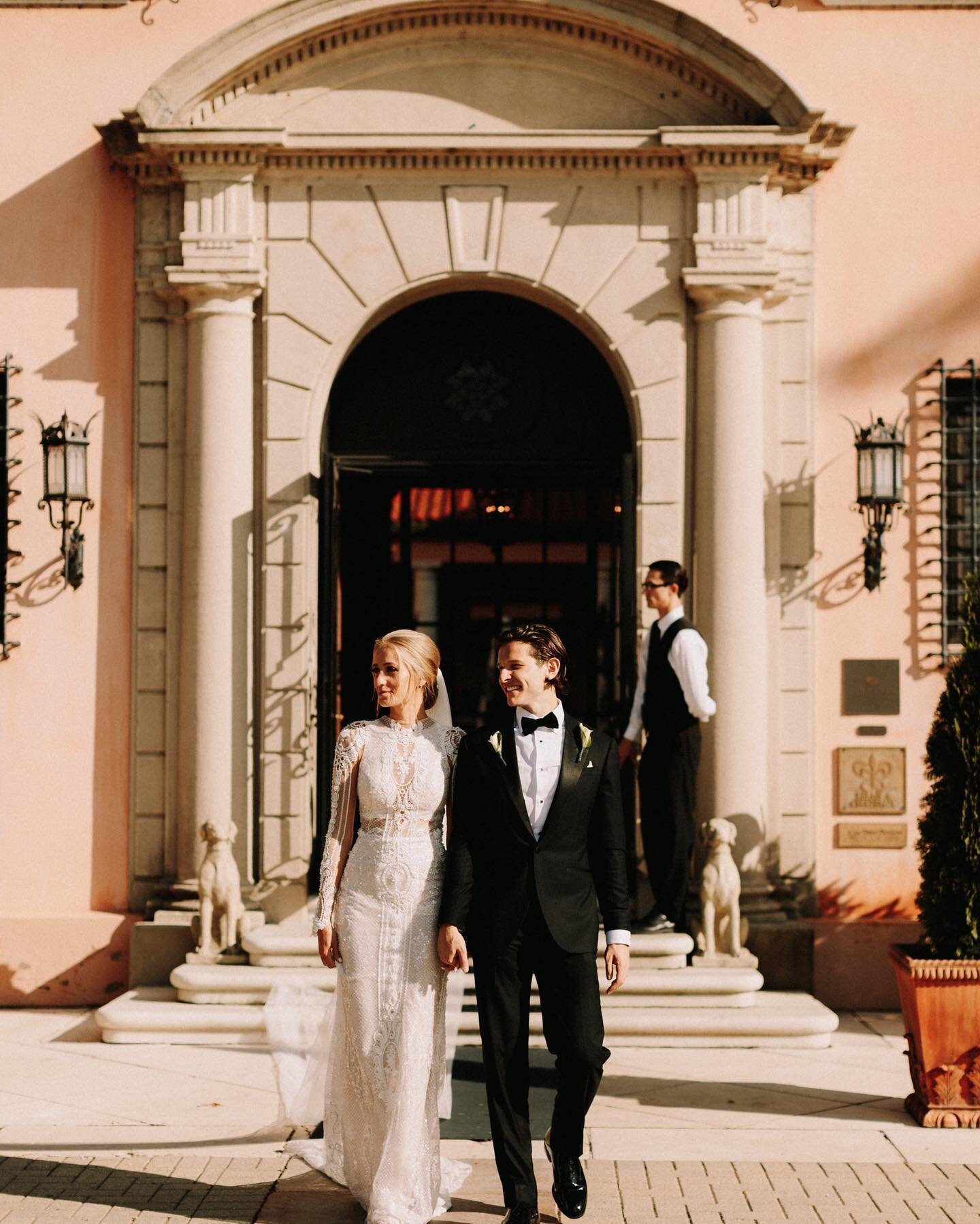 We're not worthy, we're not worthy!⁠
-Wayne + Garth⁠
⁠
Reception Venue : @westhillscountryclub⁠⠀⁠
Portrait Location : @glenmeremansion⁠⠀⁠
Makeup : @vjosamua⁠⠀⁠
Hair : @senadakxo⁠⠀⁠
Dress : @galialahav⁠⠀⁠
Shoes : @jimmychoo⁠⠀⁠
Florist : @columbiamidto