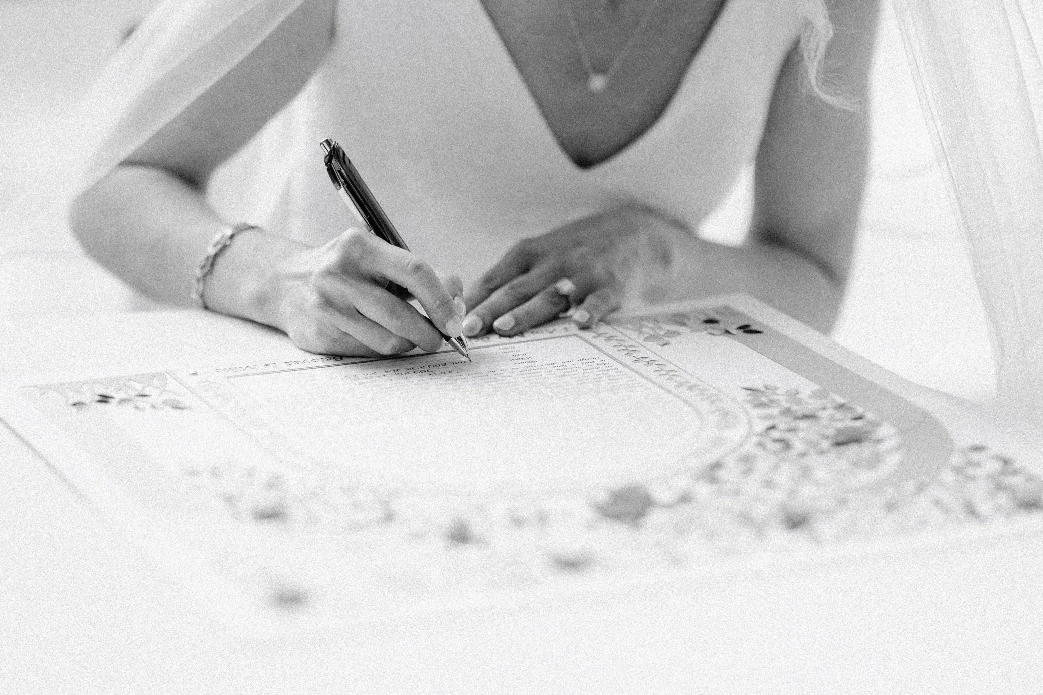 ketubah signing at the roundhouse