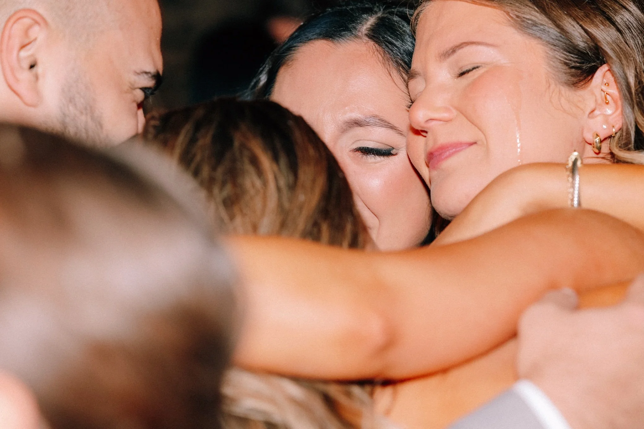  bridesmaids crying after parent dances at brotherhood winery 