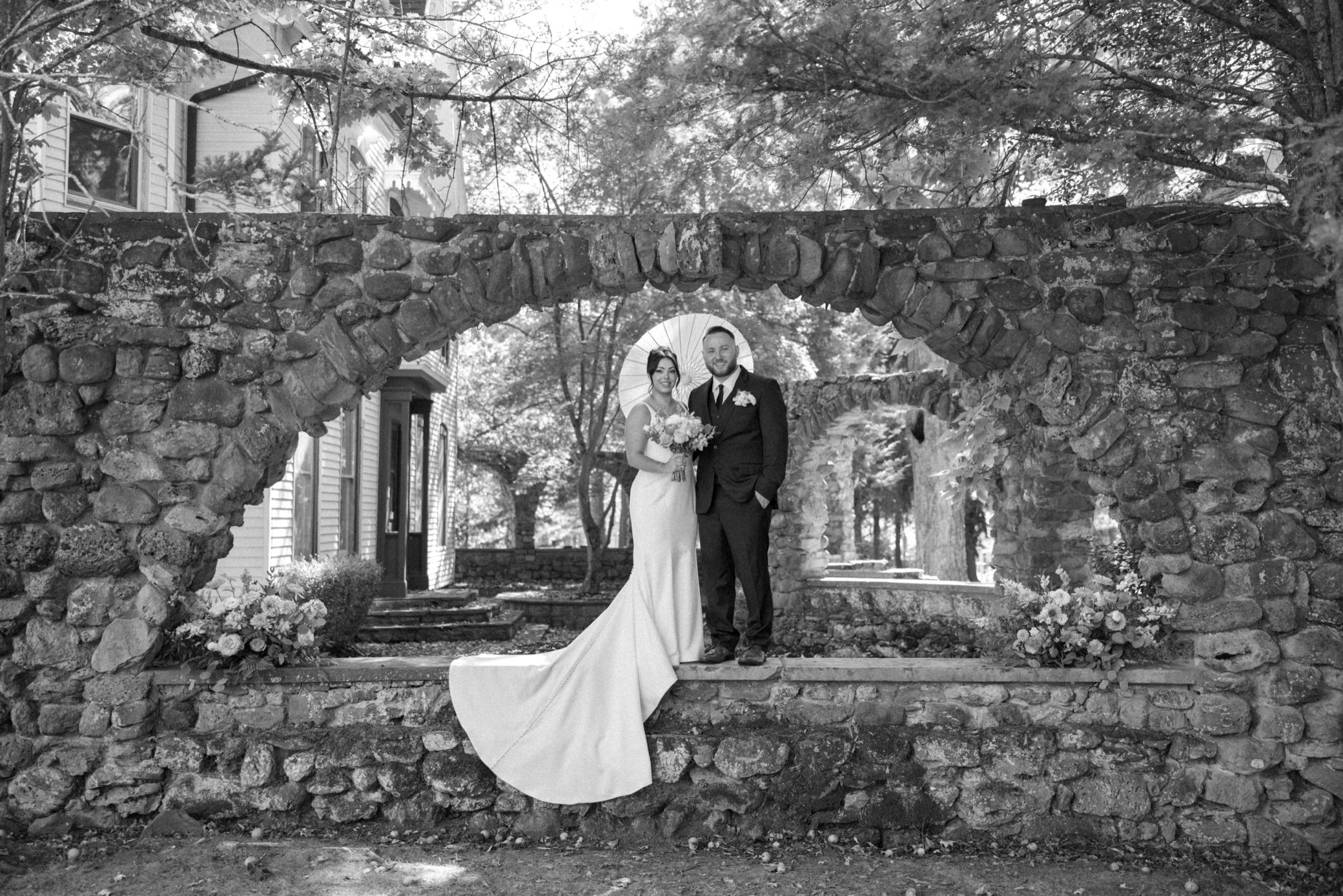  wedding couple portraits at brotherhood winery 