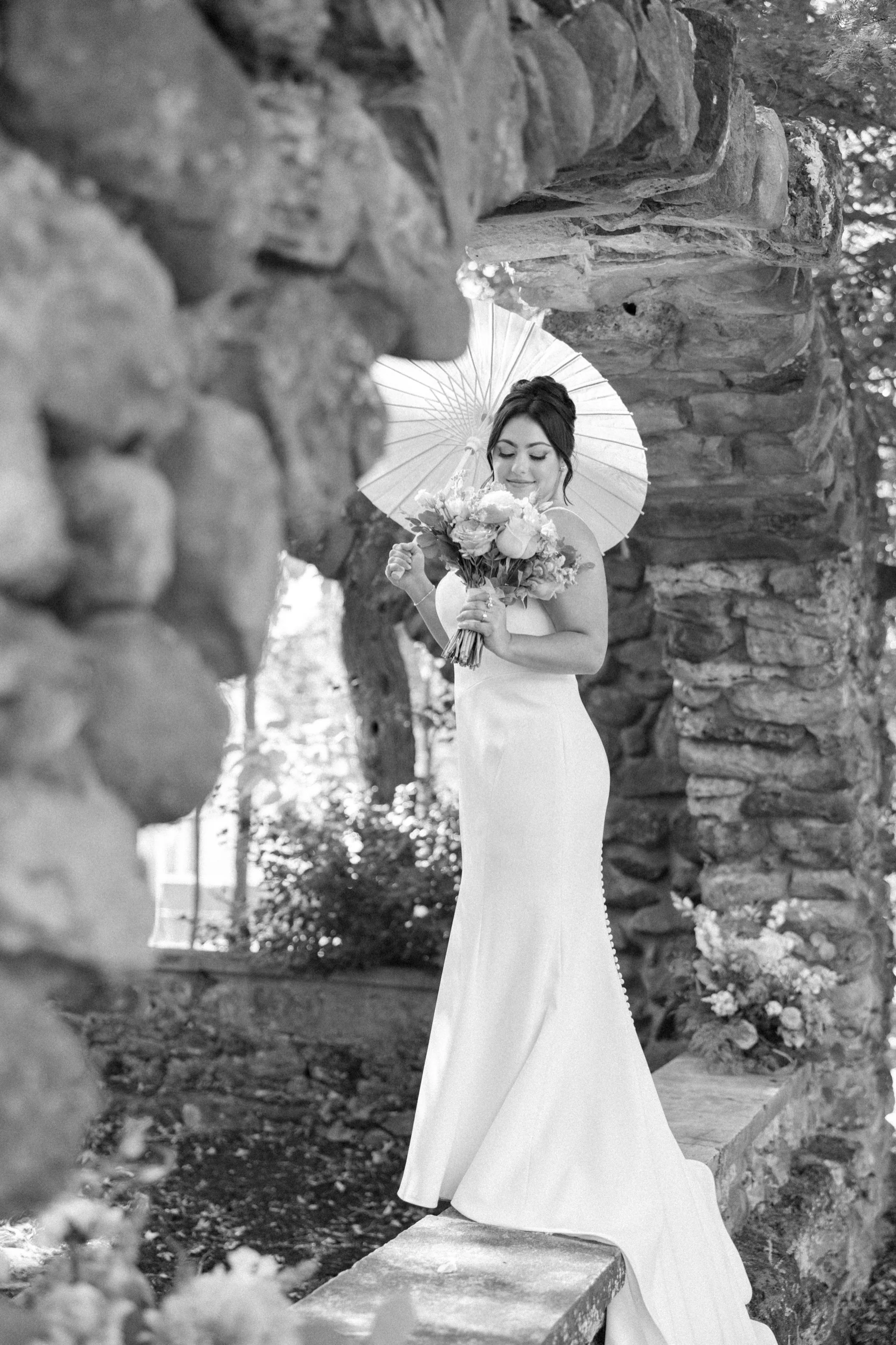  timeless wedding photograph of bride at brotherhood winery 