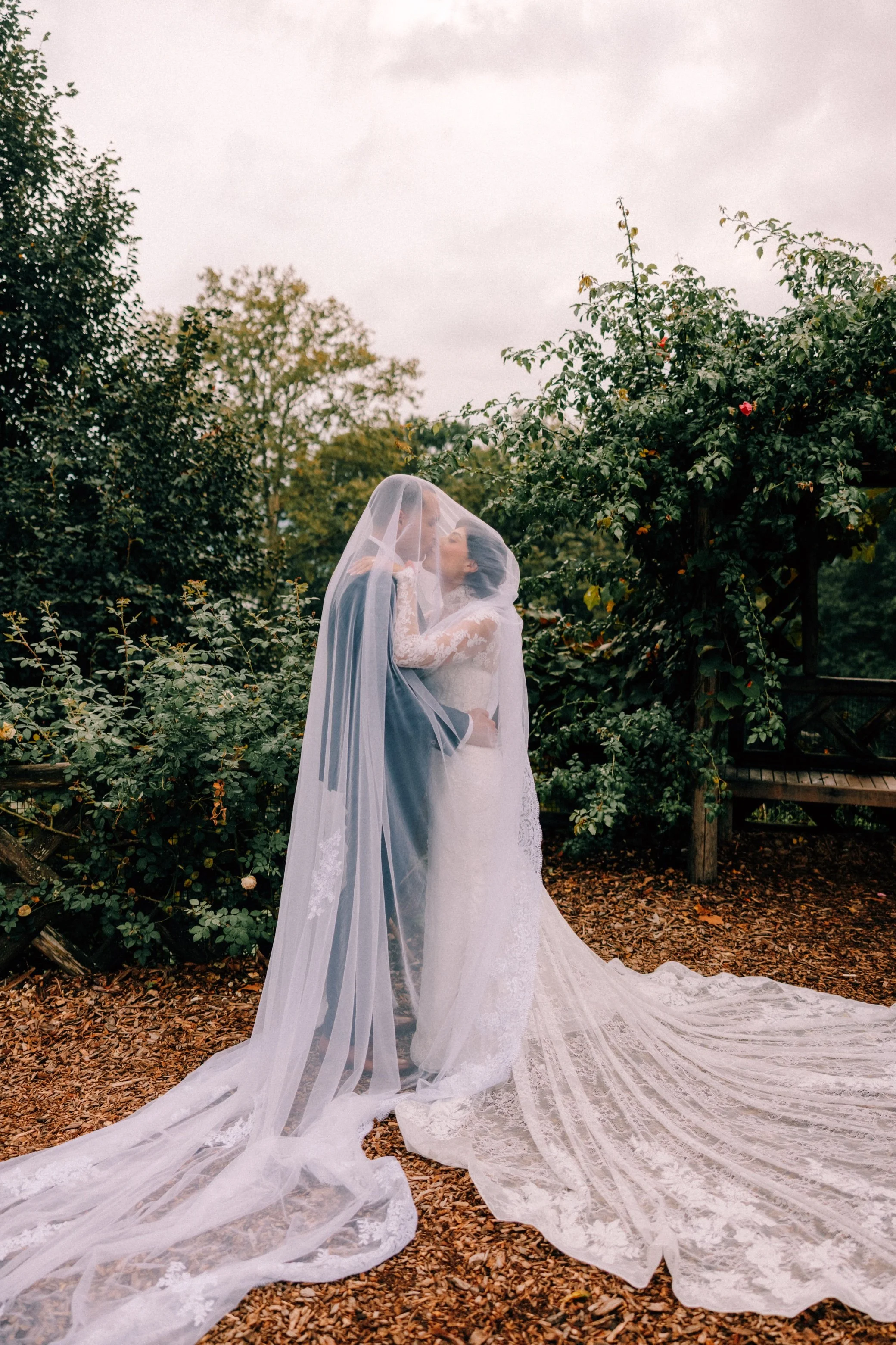  hudson valley elopement photographs of wedding couple at untermyer gardens 