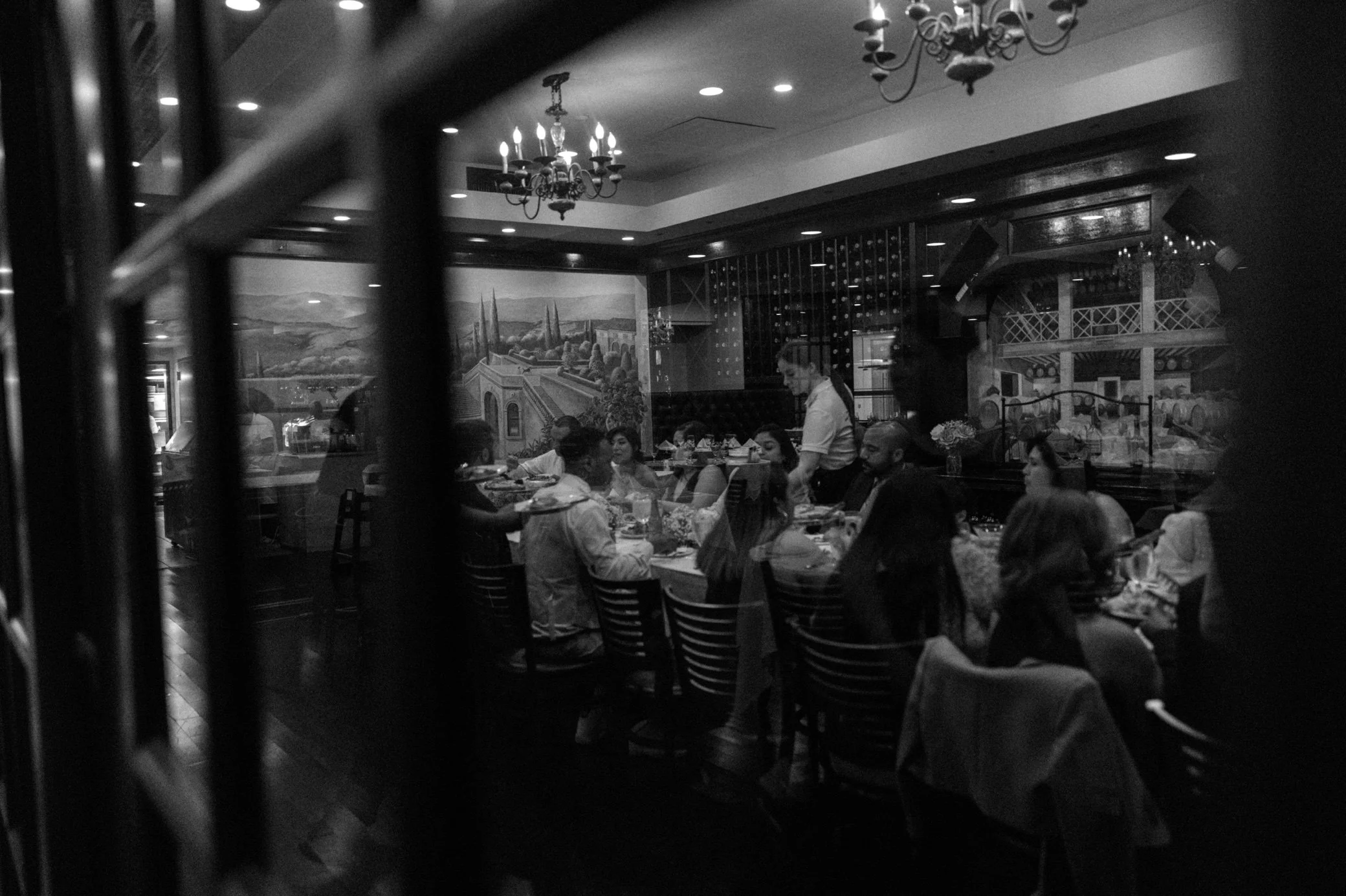  guests at restaurant in the hudson valley for intimate wedding dinner 