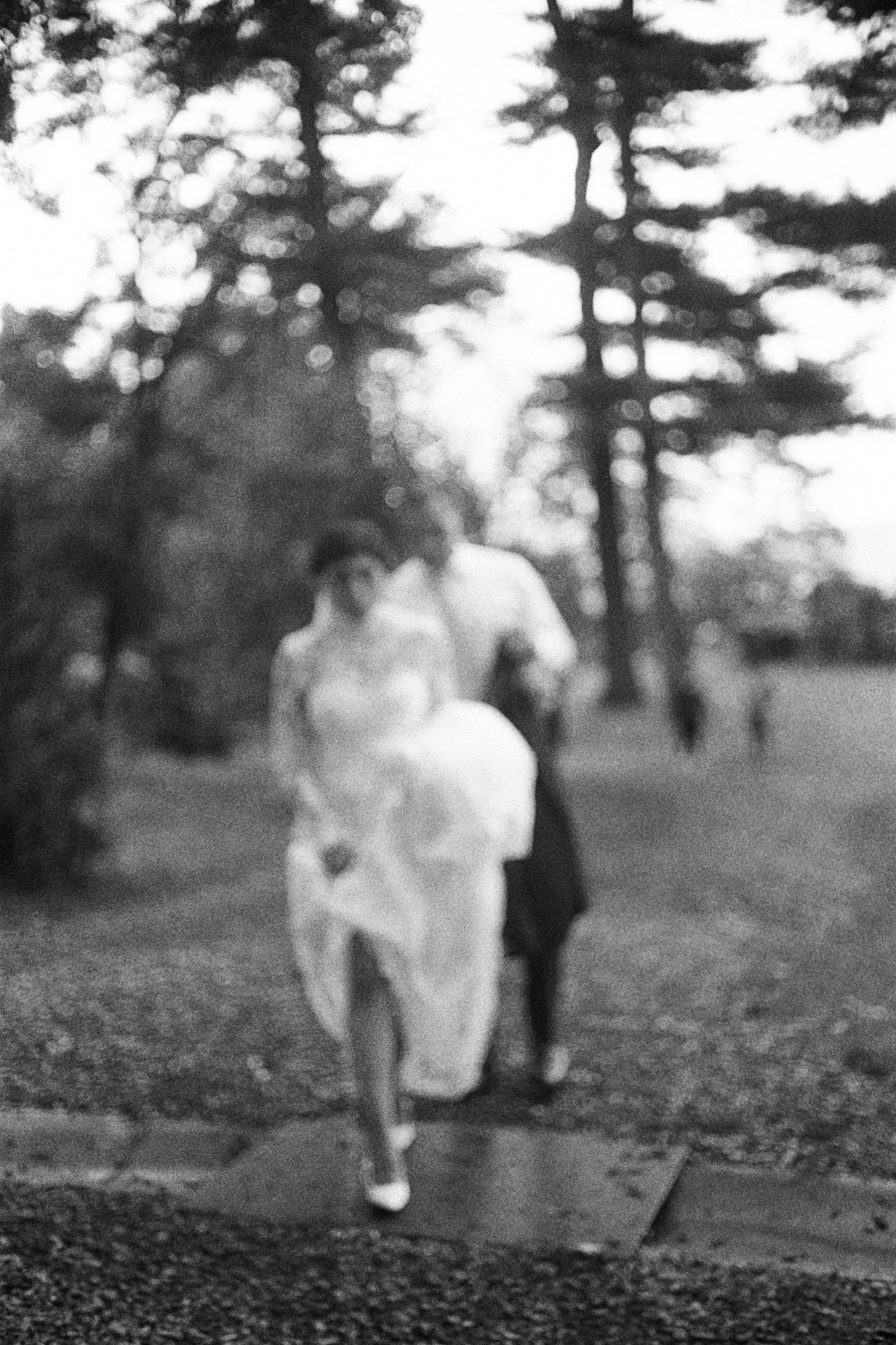  hudson valley film wedding and elopement documentary photographer at untermyer gardens 