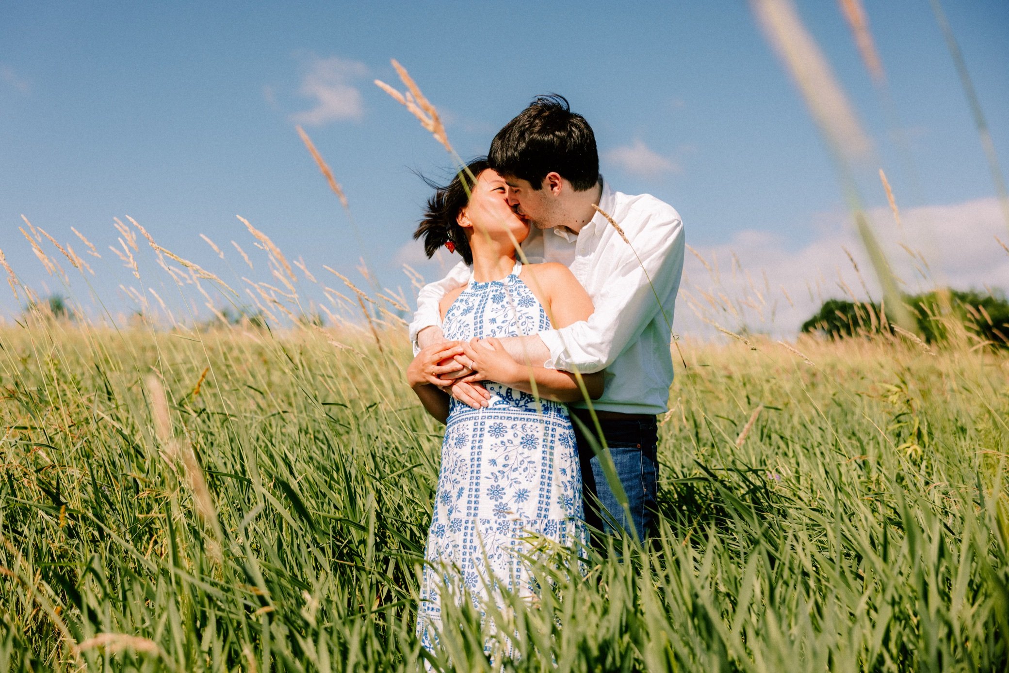 hudson valley engagement photography in a field 