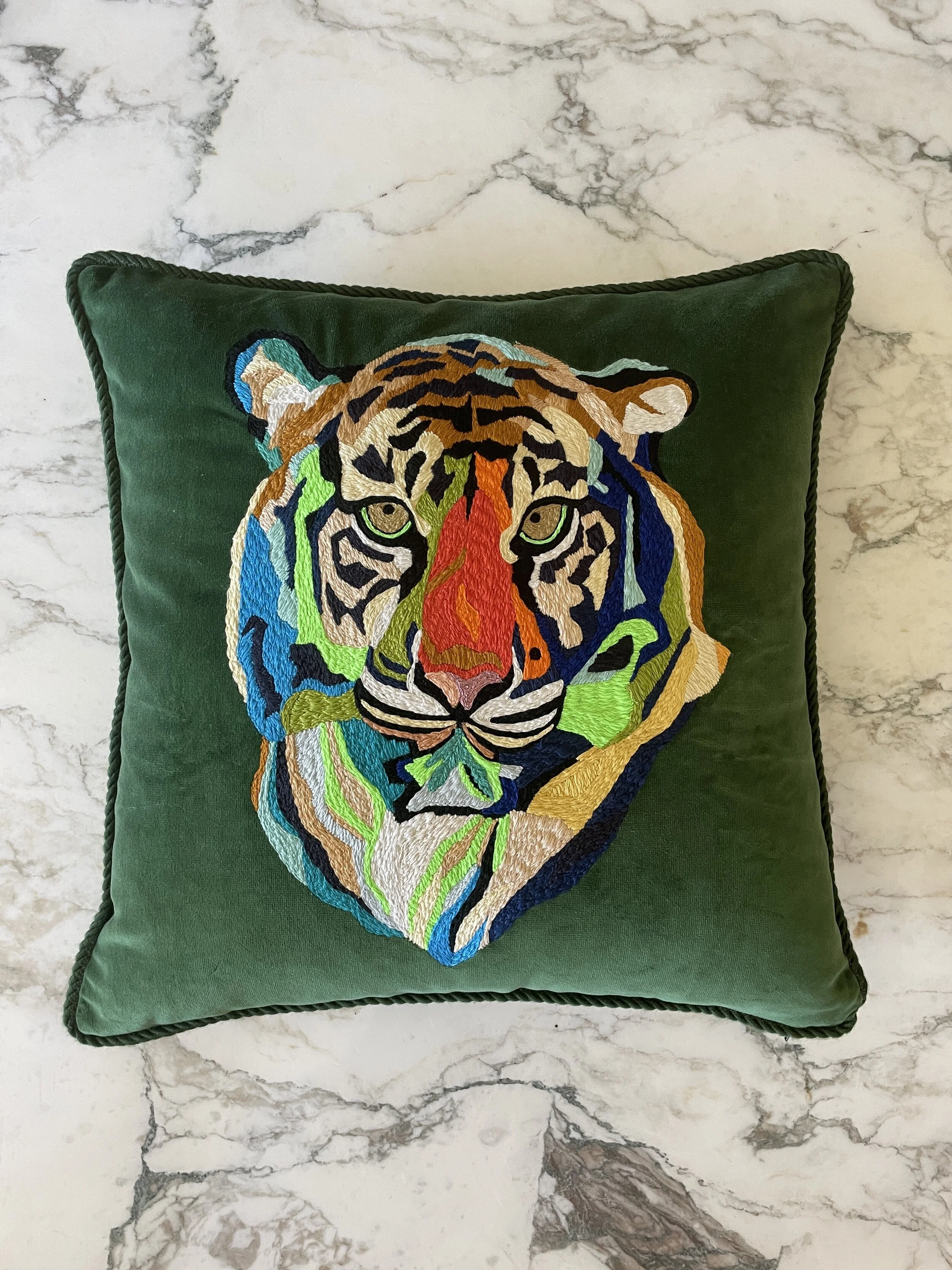 Sigrun The Tiger - 

Velvet / Small