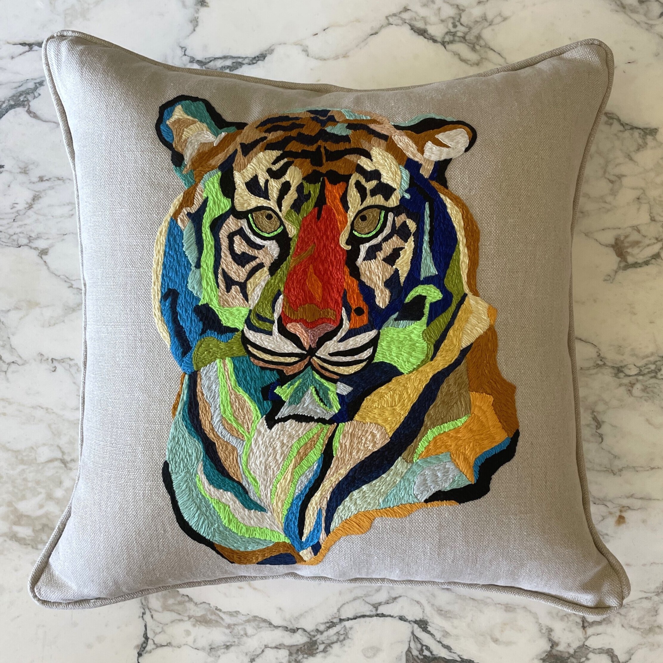 Sigrun The Tiger - 

Linen / Medium