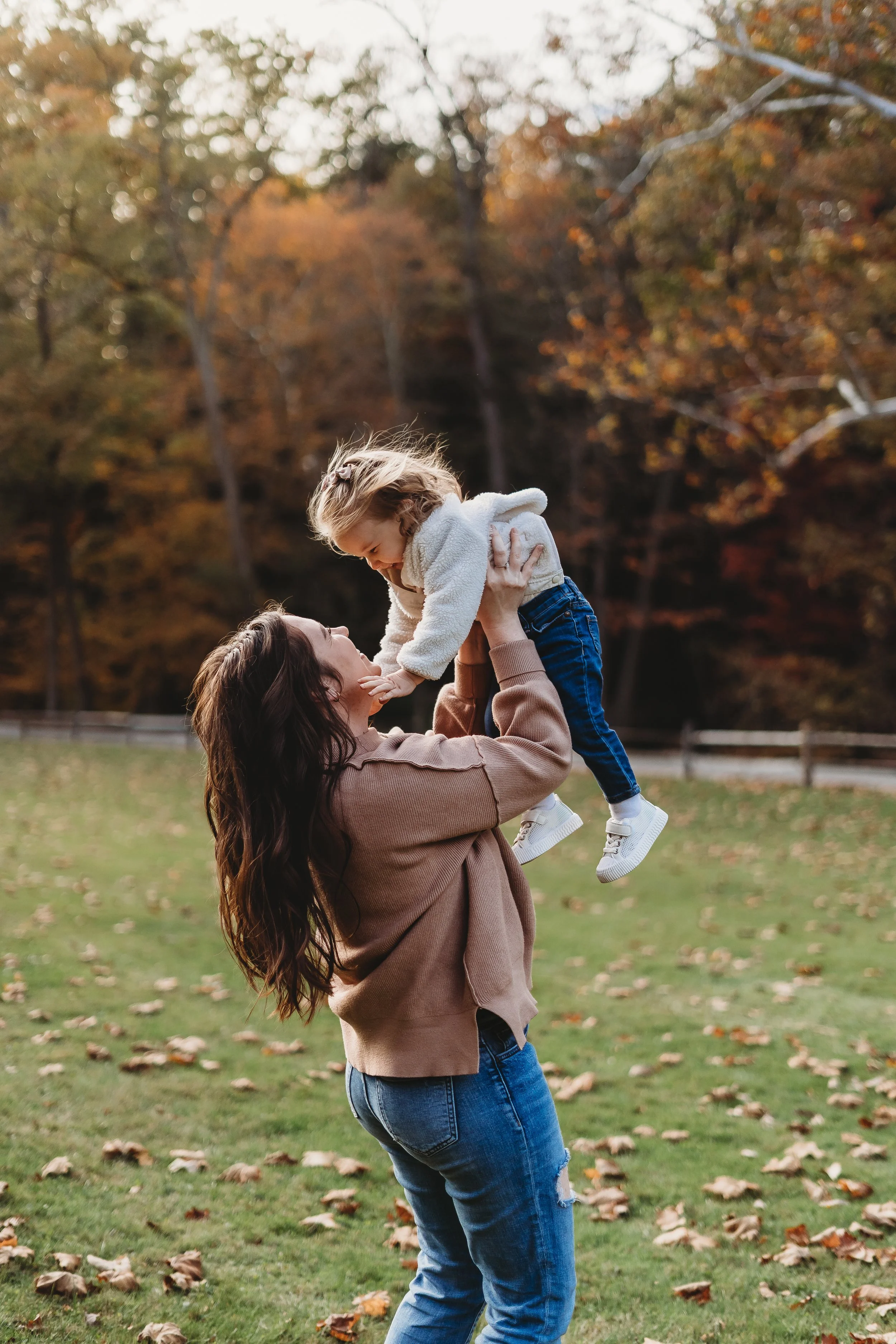 Mother daughter fall family photos | Summer Wilde Photography | Northeast Ohio
