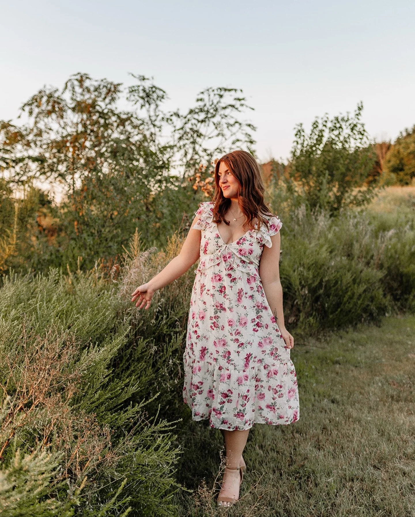 Senior Allie Foreman🌸🎓💞 
&bull;
&bull;
&bull;
#photographer #photos #photoshoot #photograph #senioryearmagazine #seniorportraitphotographer #seniorportrait #seniorinspo #midwestphotographer #southernillinoisphotographer #evansvillephotographer