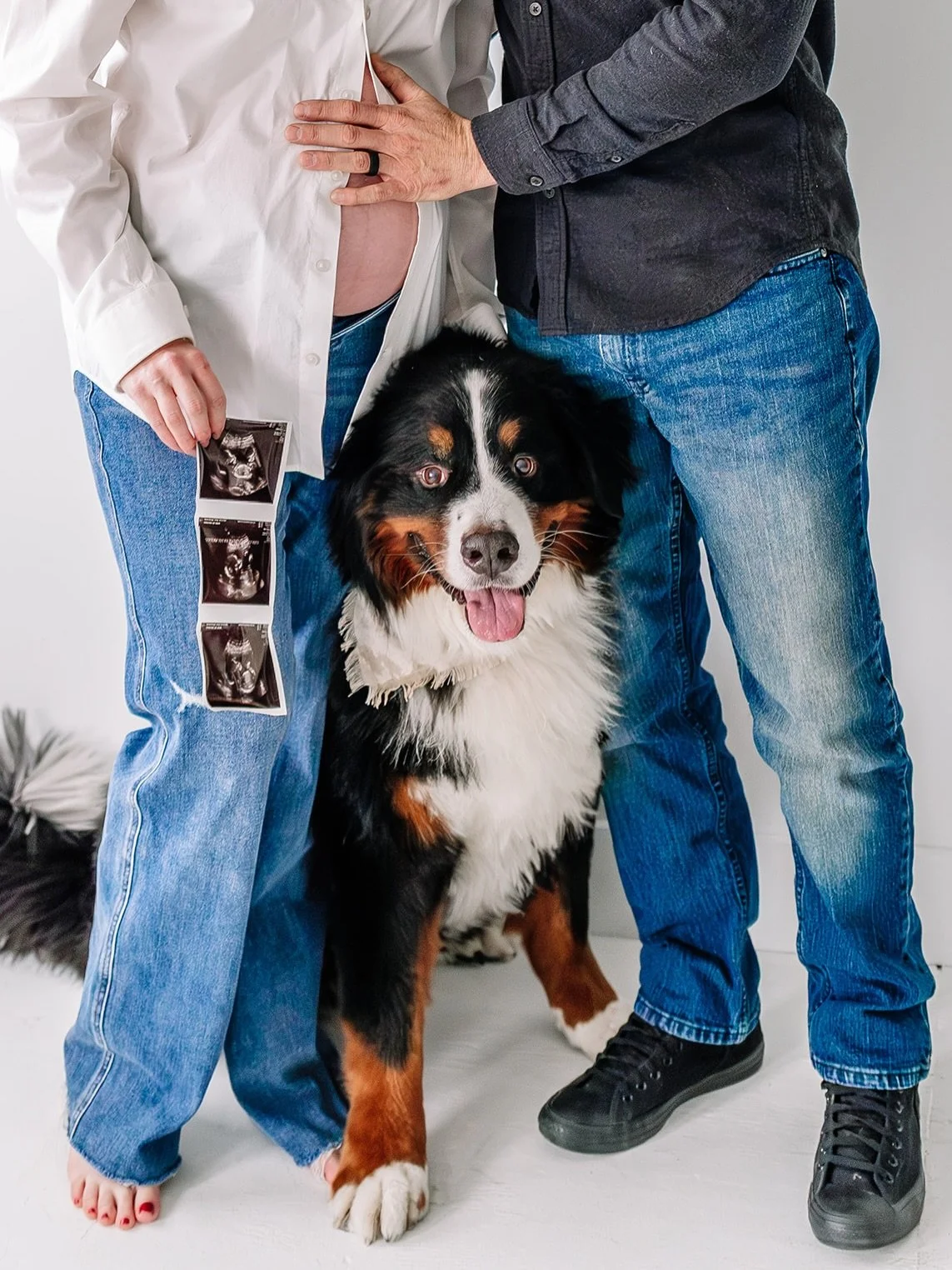 Baby Blankenberger, we can&rsquo;t wait to meet you! 💙🩷 

I smiled the entire time I took and edited these pictures, because how can you not?!🤩🥰 
&bull;
&bull;
&bull;
#photographer #photoshoot #photoftheday #maternity #maternityphotography #mater