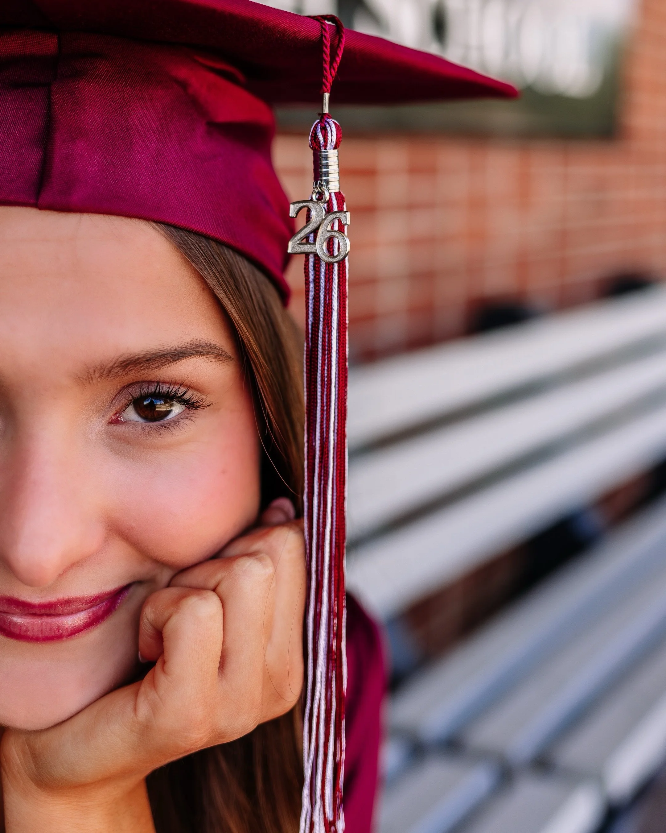 Senior Ally Pollard!🎓🤍💐
&bull;
&bull;
&bull;
#photographer #photoshoot #southernillinoisphotographer #southernindianaphotographer #seniorphotoshoot