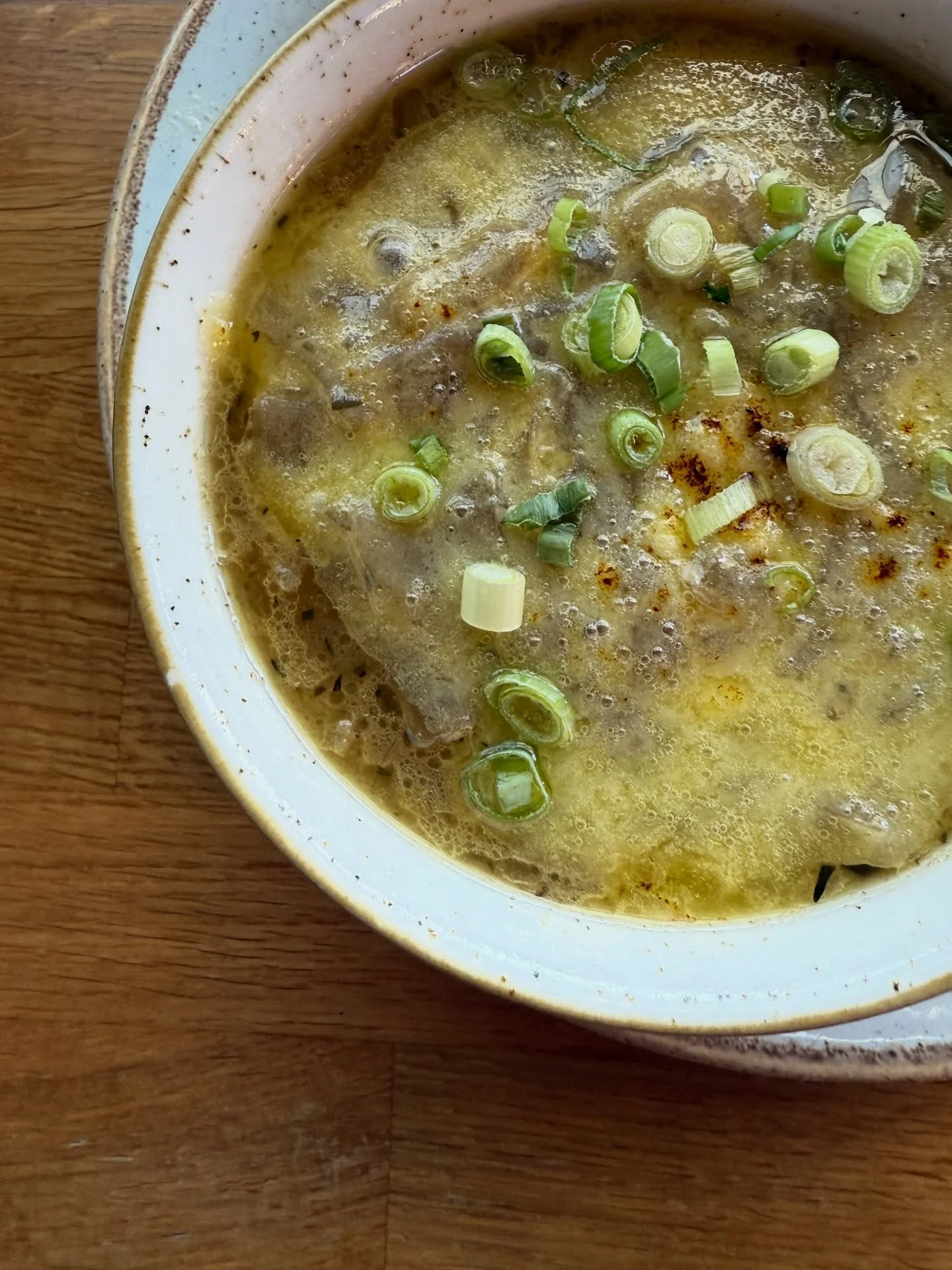 It&rsquo;s soup season. Also known as sweater weather. And we&rsquo;re here for it 🙌
Soup specials being served up right now 🥣
&bull; onion &amp; cheddar &bull;
&bull; chorizo, kale &amp; white bean &bull;