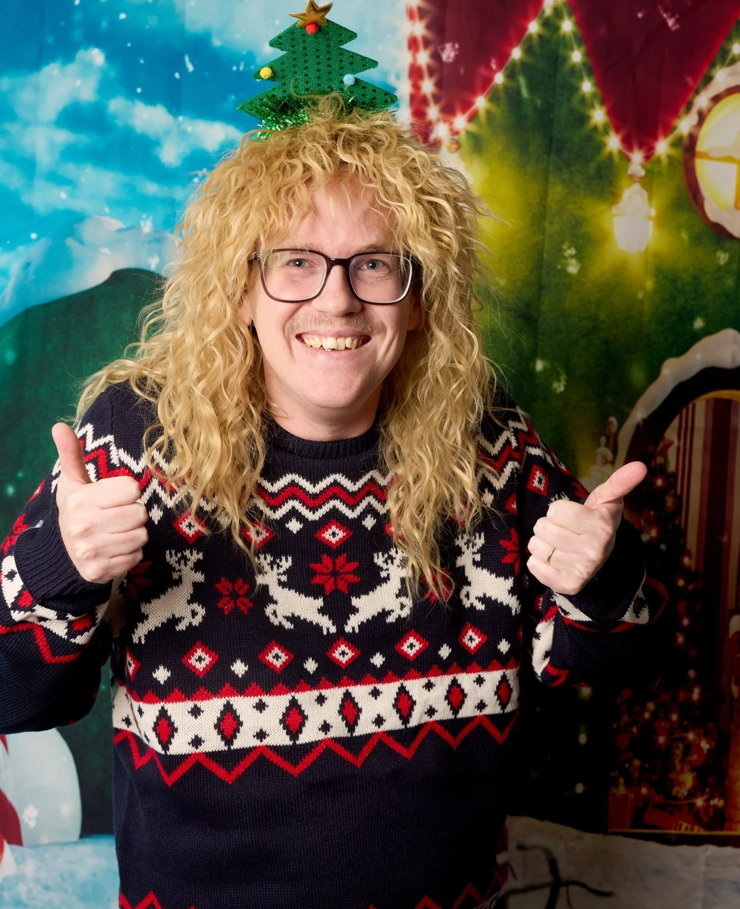 Is it a bird? Is it a plane? Is it our beloved Lewis looking like a young, fun and fully blonde Brian May?! YES. YES IT IS. 👑 @lewiscoffee 

Thank GOD it&rsquo;s the 5th day of Christmas on our big fat festive countdown, because we&rsquo;ve got some