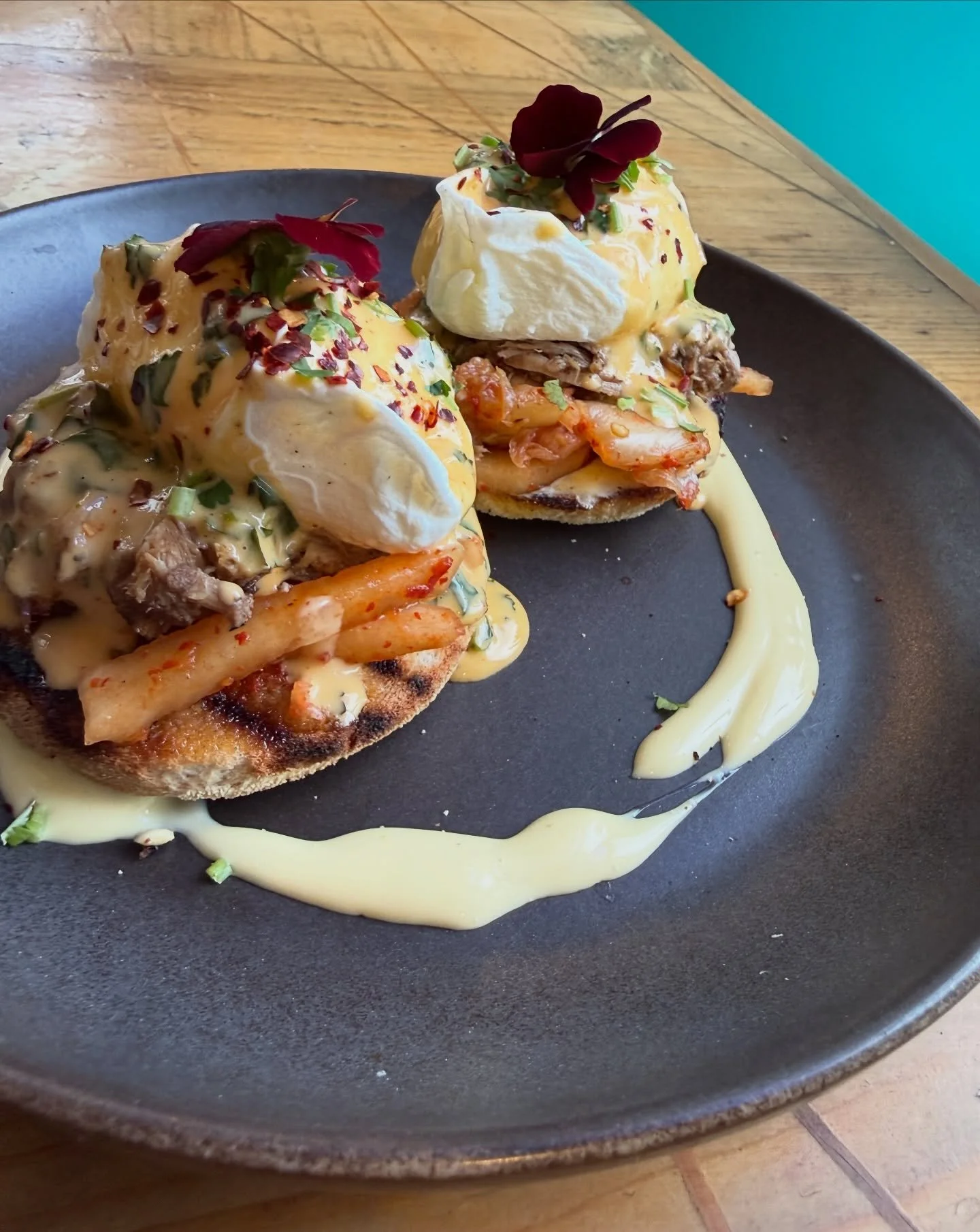 HALF TERM HAPPINESS LOOKS LIKE THIS 😍

Oh yea and sunshine. Feeling pretty happy about that sunshine today ☀️