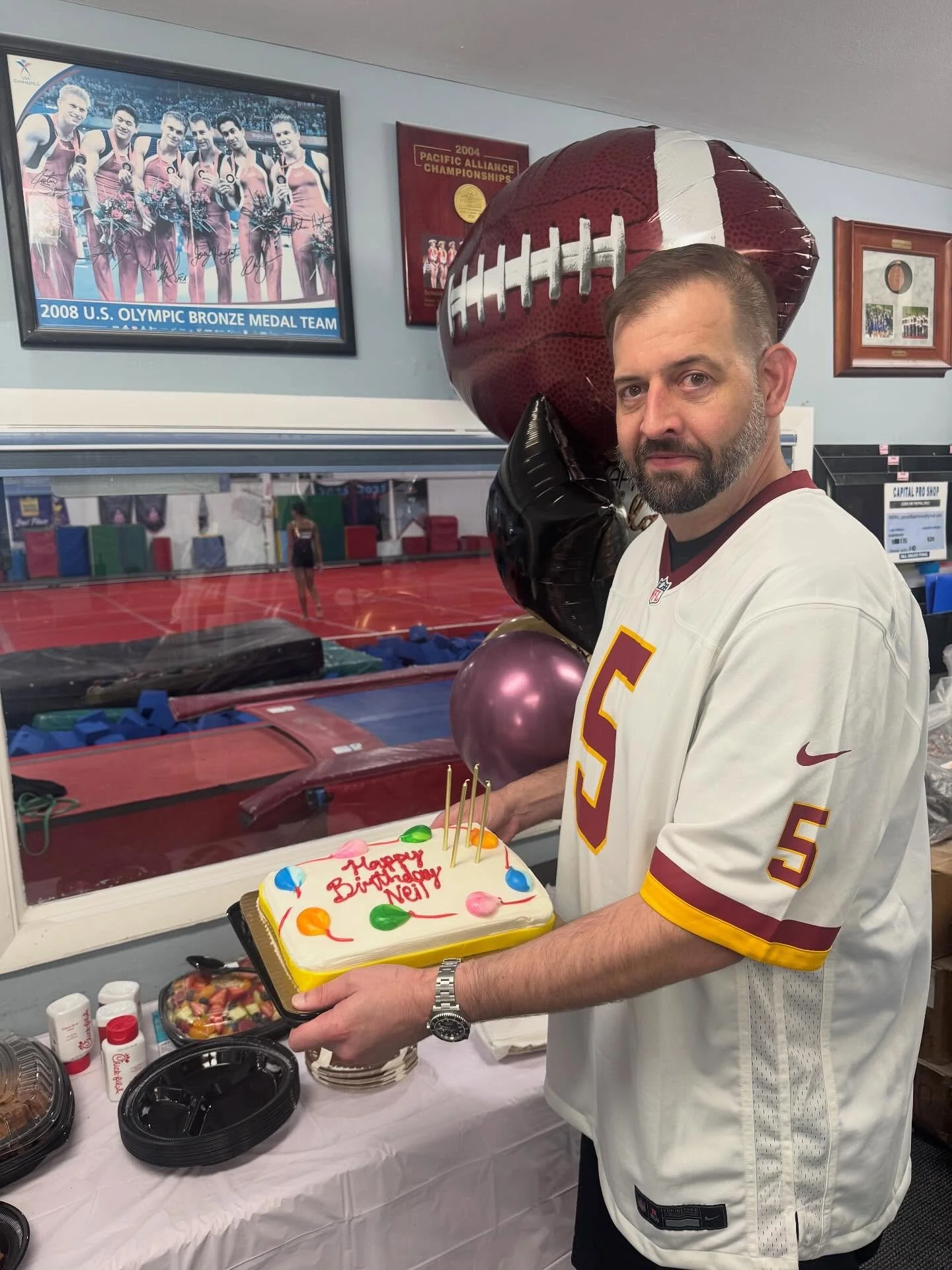 Happy Birthday to Capital&rsquo;s very own Neil!
Thank you for all you do for our athletes, families, and staff. 💙

#gocommanders🏈