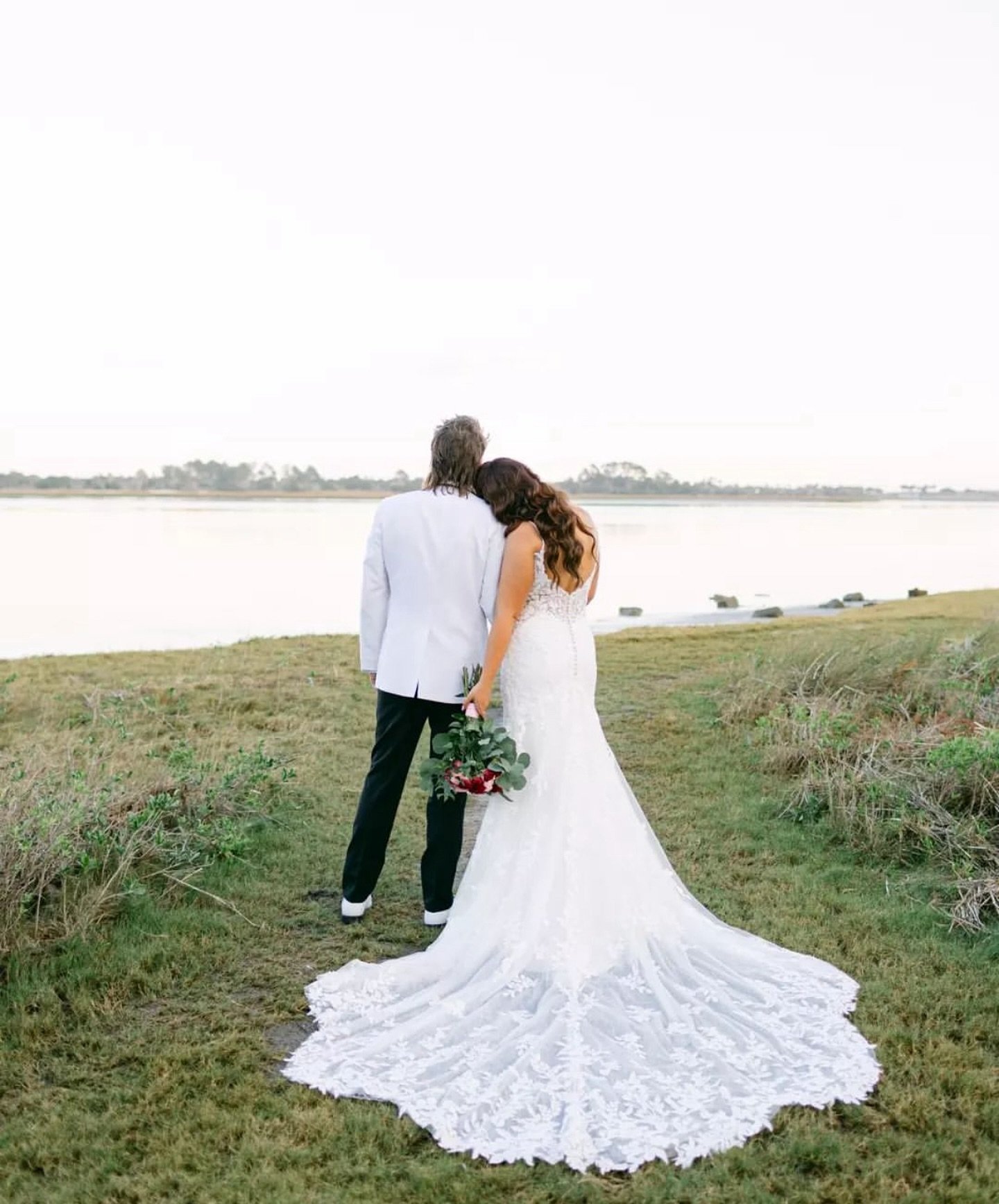 We&rsquo;ve never met a #BeautyWithinBride we didn&rsquo;t absolutely adore 🥰.

.
.
.

@marstonphotography
@amberwavesofyellow17
@beautywithinbridal
@cameronkaleel
@sophiatolli