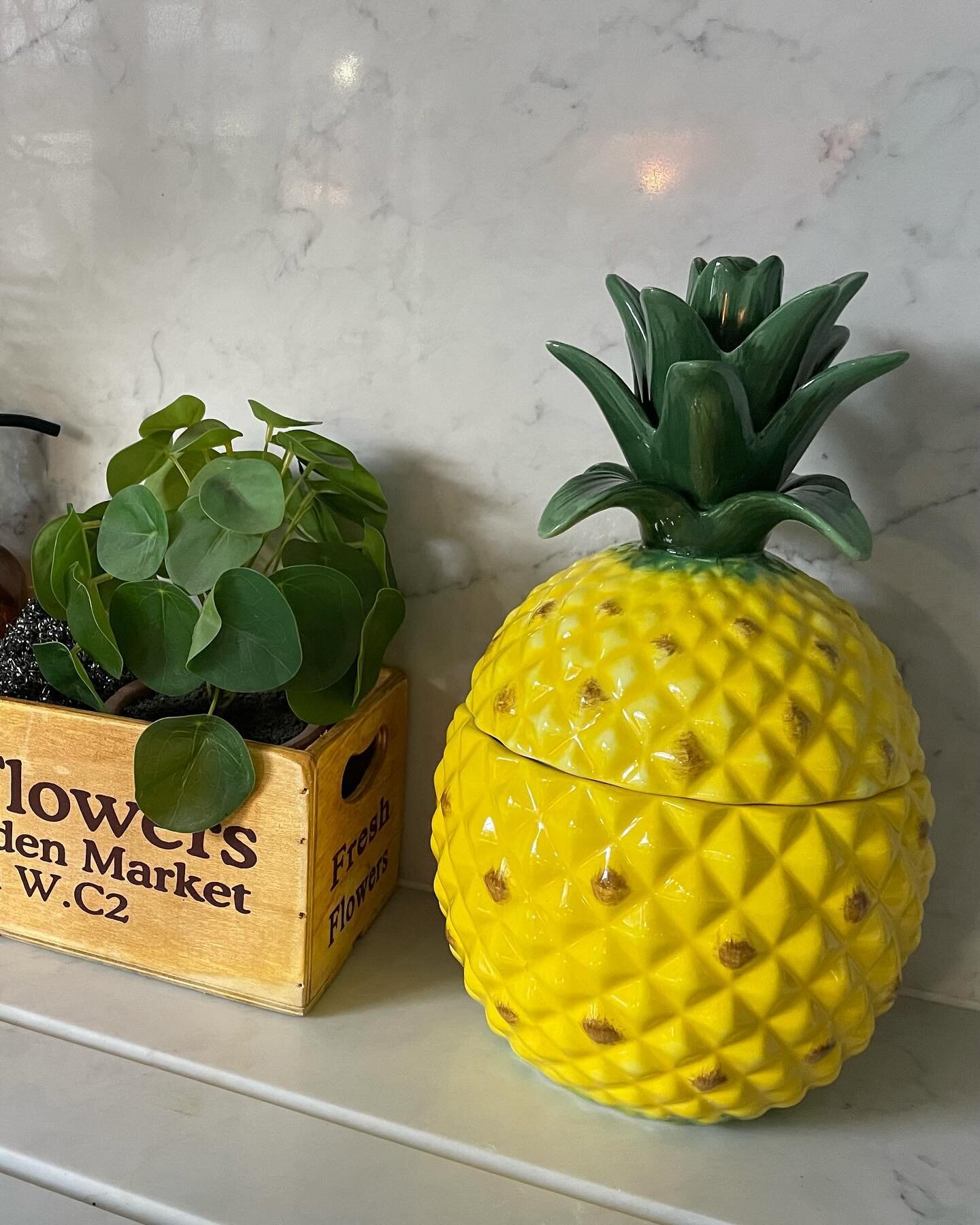 It&rsquo;s a juicy kind of Sunday! 🍍 

#pineapple #juicydecor #fruitdecor #quirkydecor #quirkyhome #quirkyhomedecor