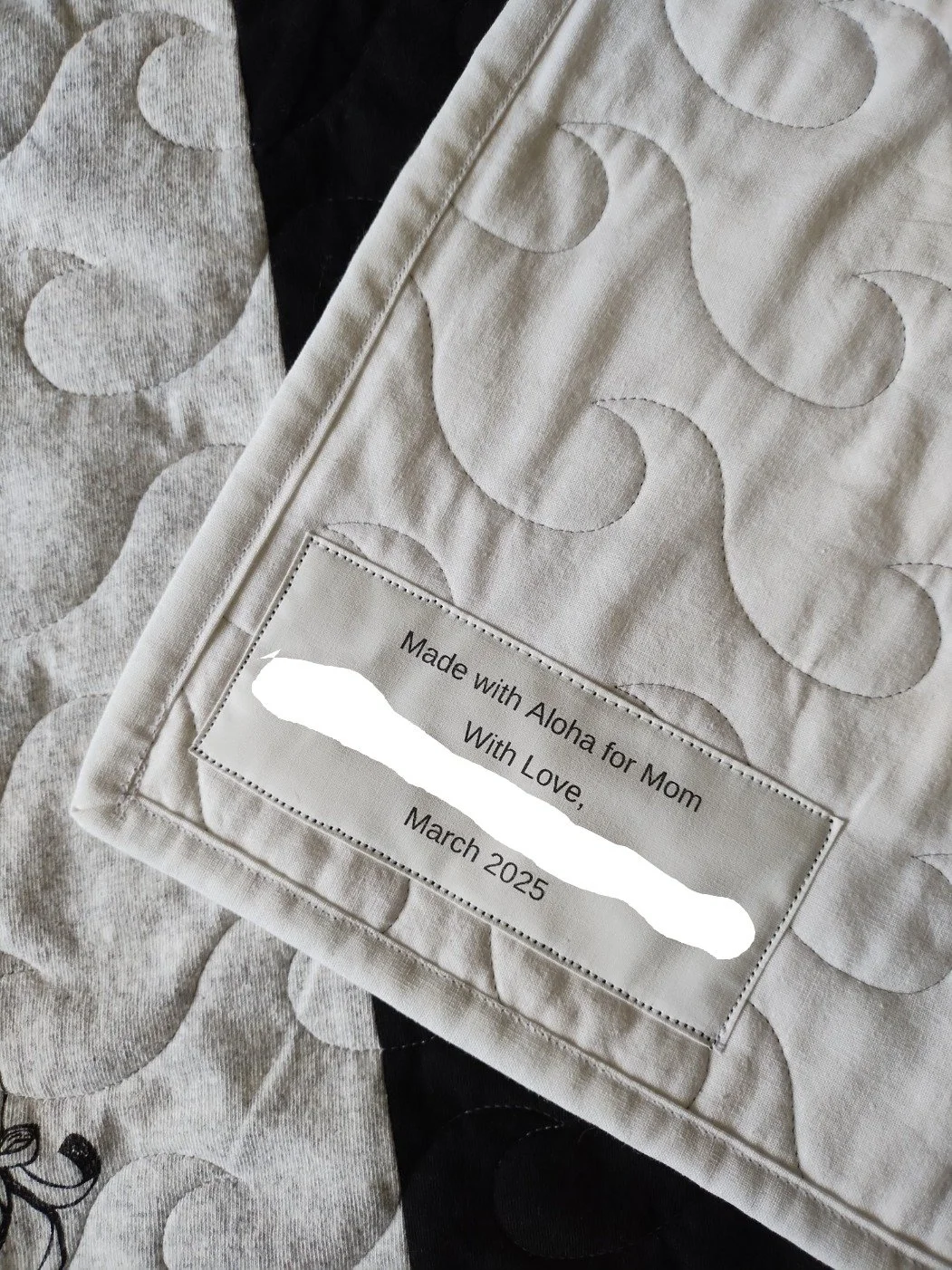 Hawaiian-t-shirt-quilt-waves-panto-design 6x.jpg