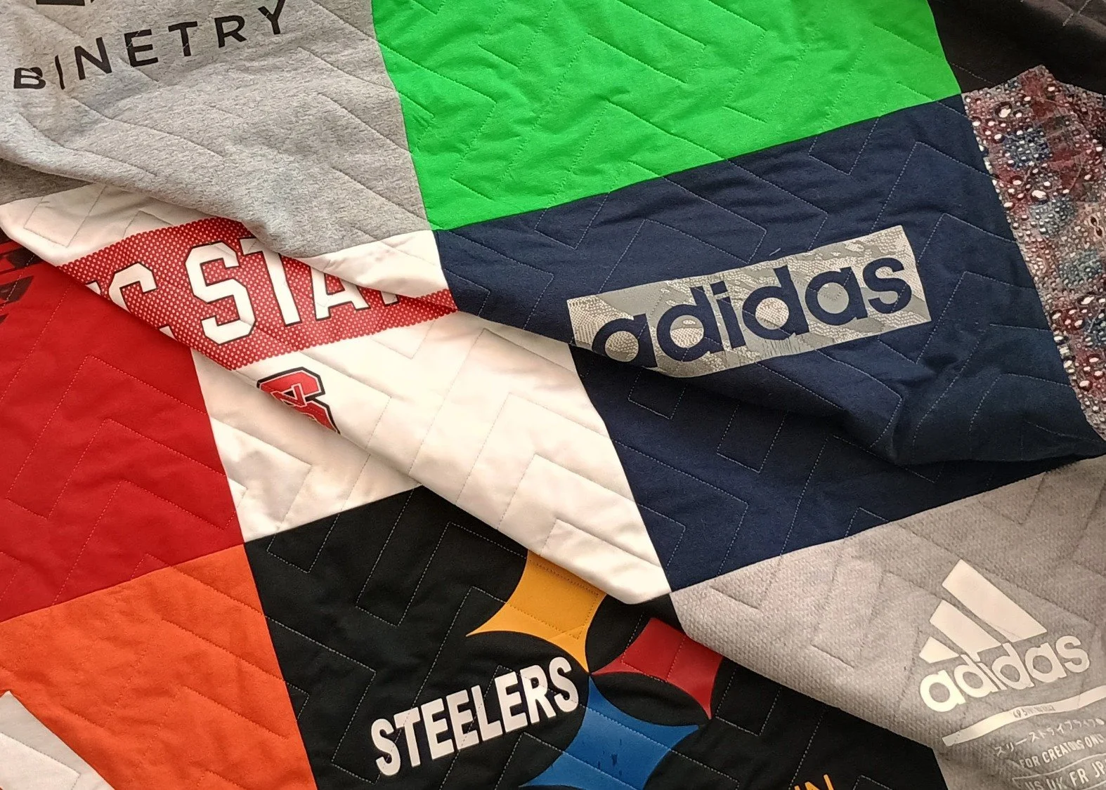 Memory-t-shirt-quilt keryns-chevrons-design 4.jpg