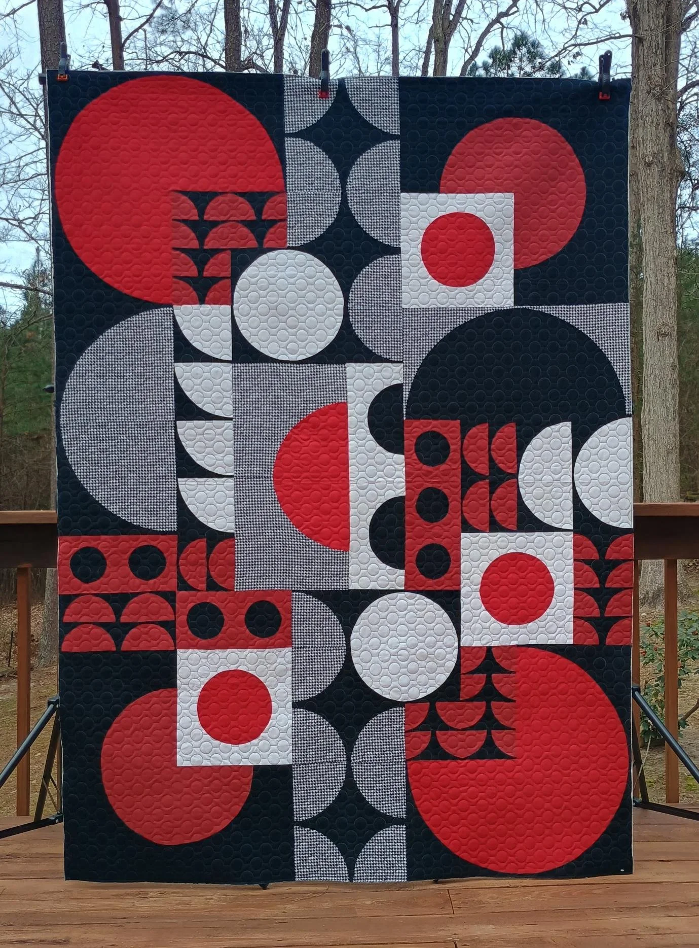 circles bubble-up donut-connection-panto 1.jpg