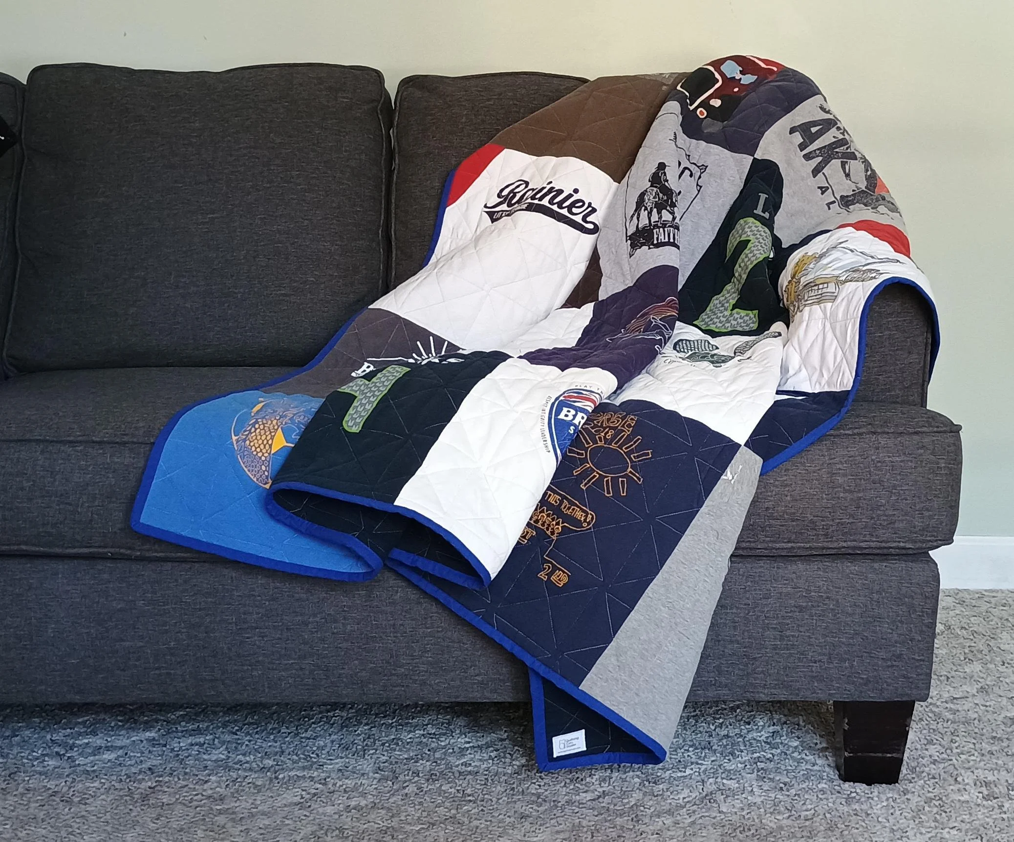 Custom T-shirt quilt Boxtie-panto 04.jpg