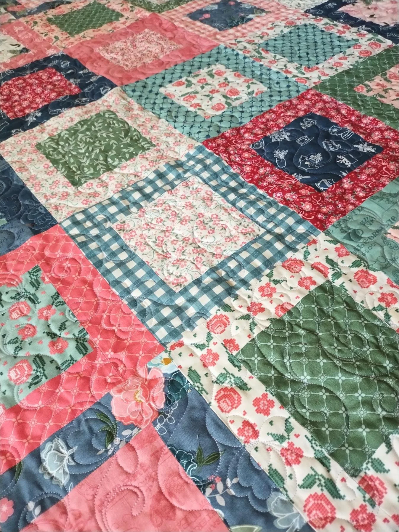 Squared-quilt Pretty-posies-panto 09.jpg
