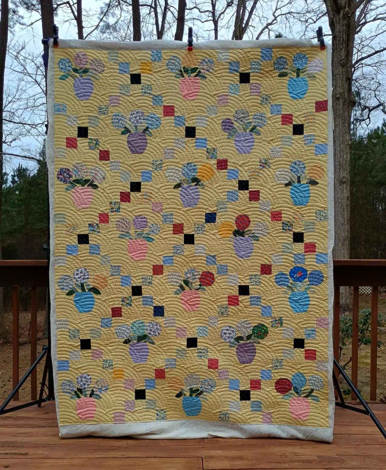 Irish-chain-pompom-flowers baptist-fan-panto 1.jpg