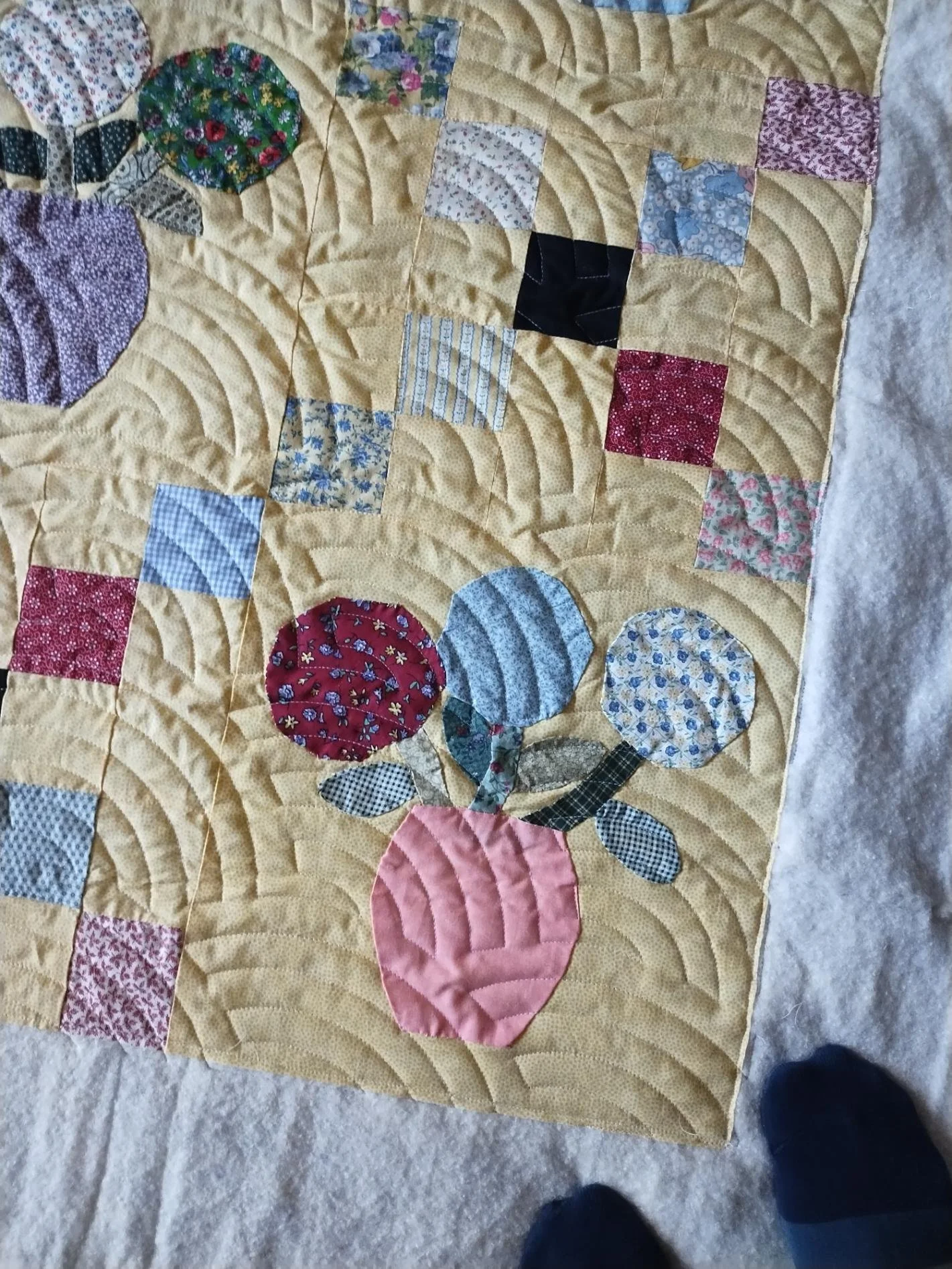 Irish-chain-pompom-flowers baptist-fan-panto 5.jpg