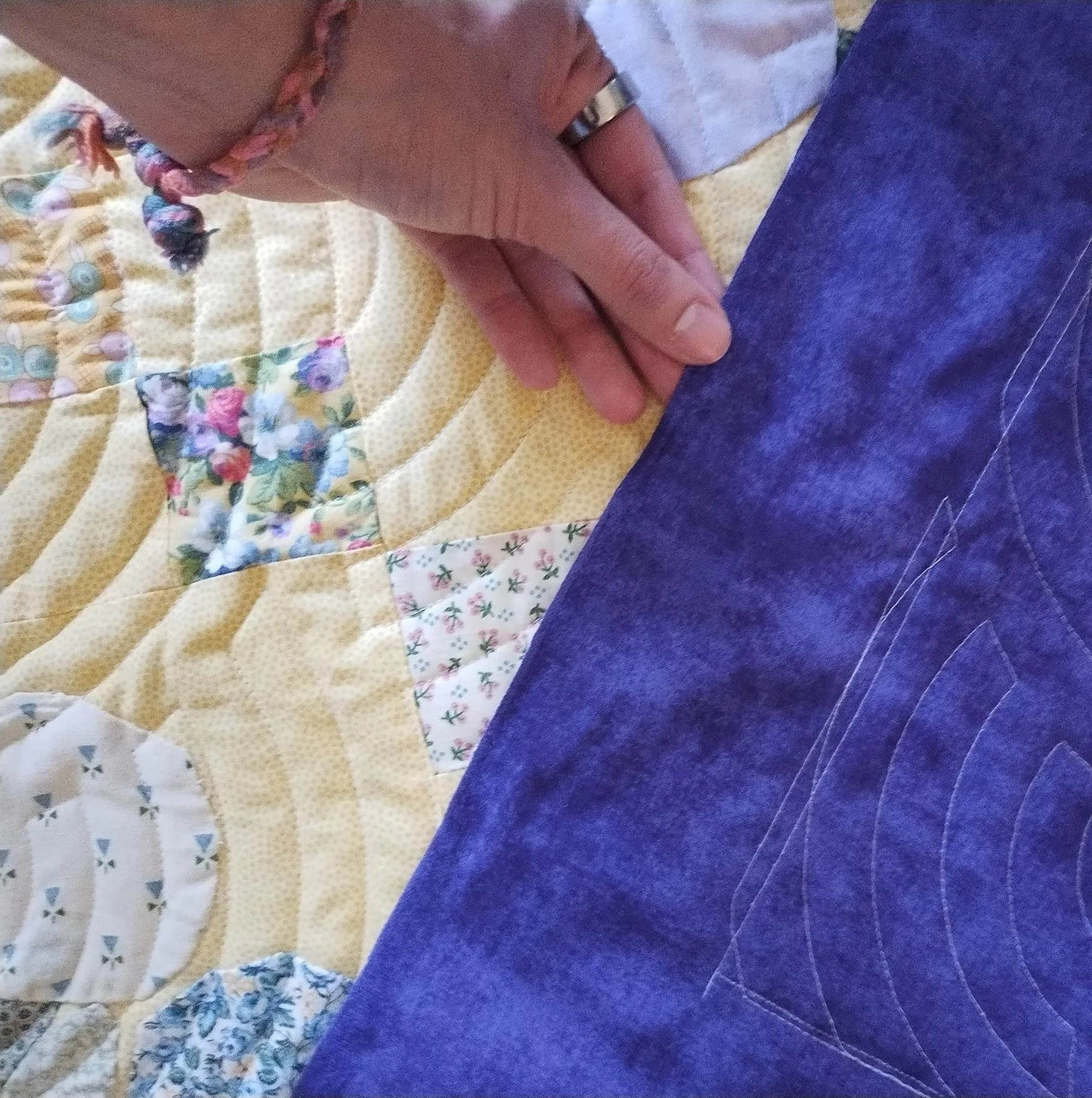 Irish-chain-pompom-flowers baptist-fan-panto 6.jpg