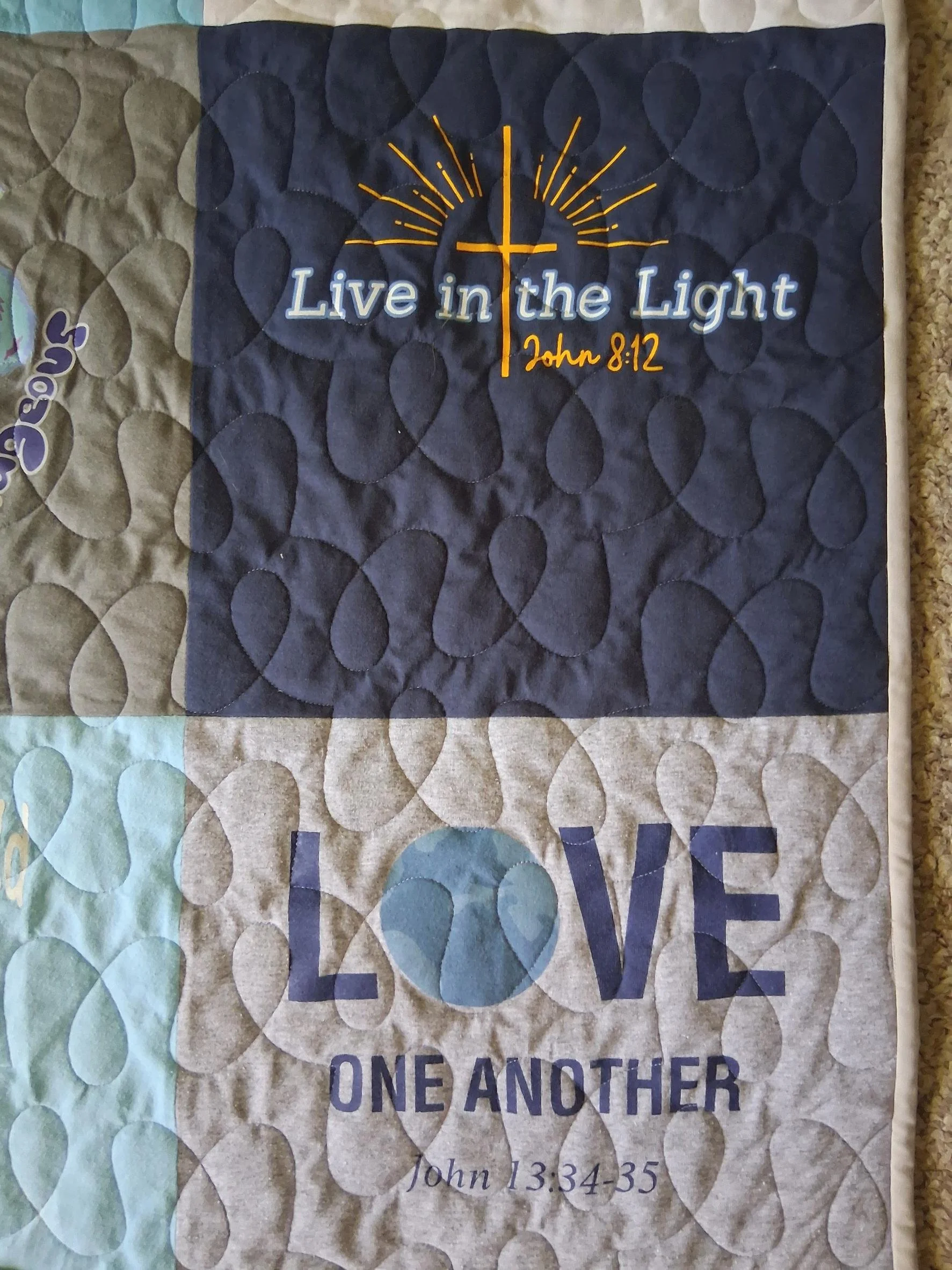graduation-t-shirt-quilt trace-panto 06.jpg