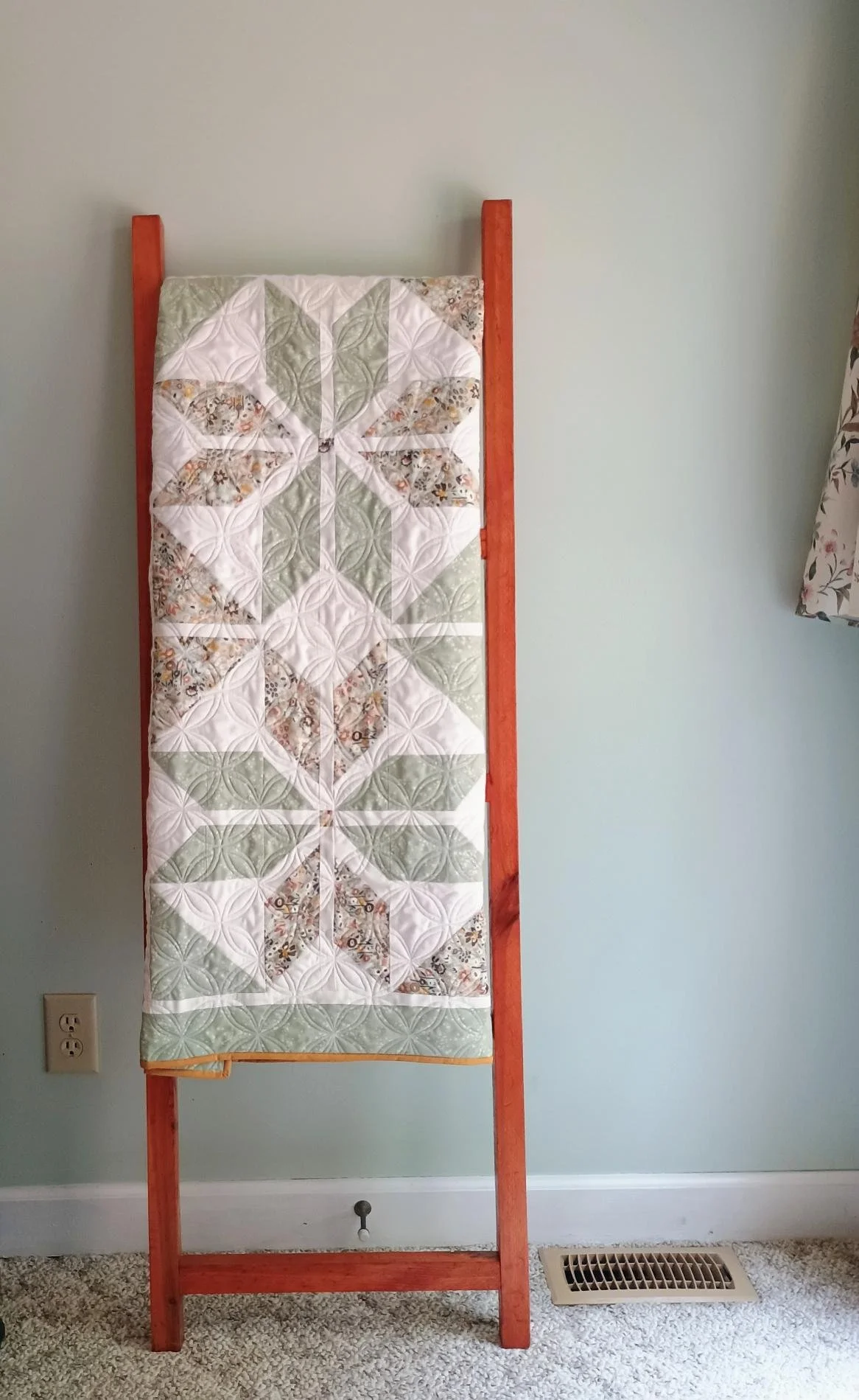 baby-holiday-party-quilt-orange-dream 04.jpg