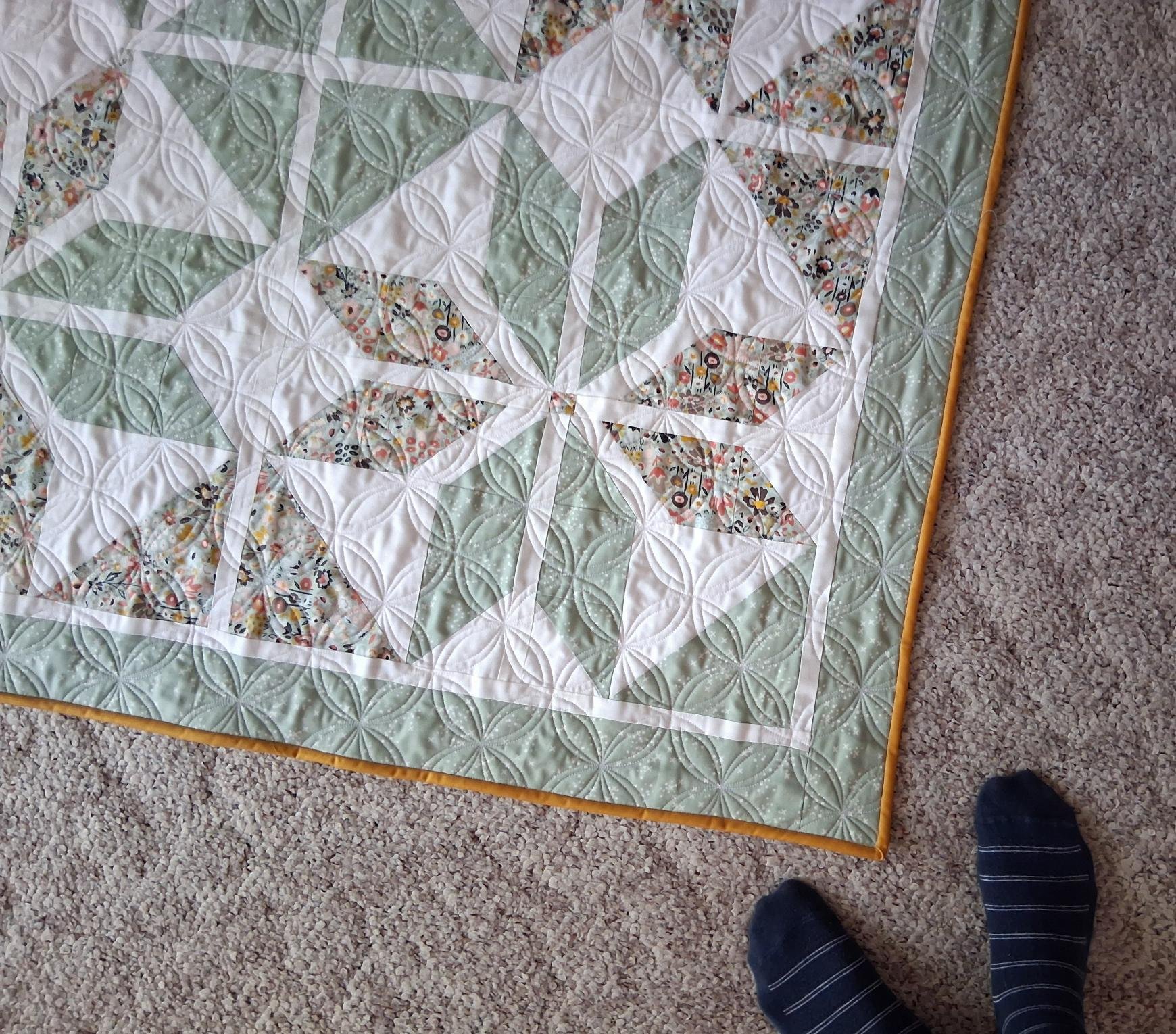 baby-holiday-party-quilt-orange-dream 05.jpg